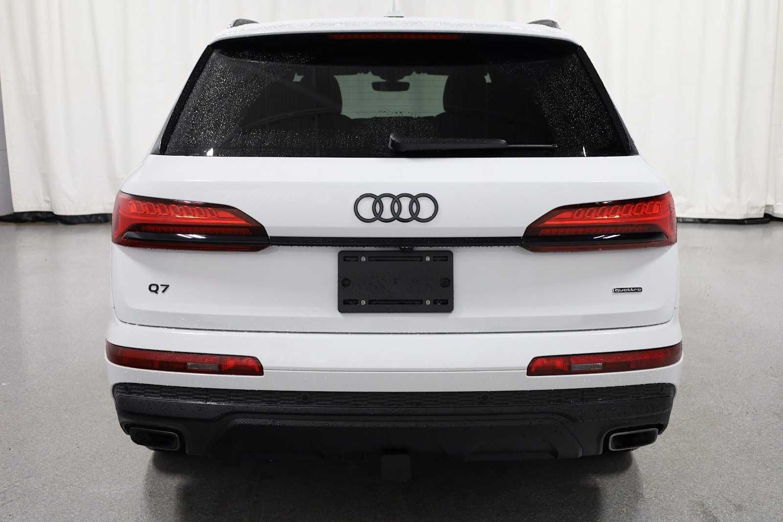 Thumbnail: 2026 Audi Q7 - 7
