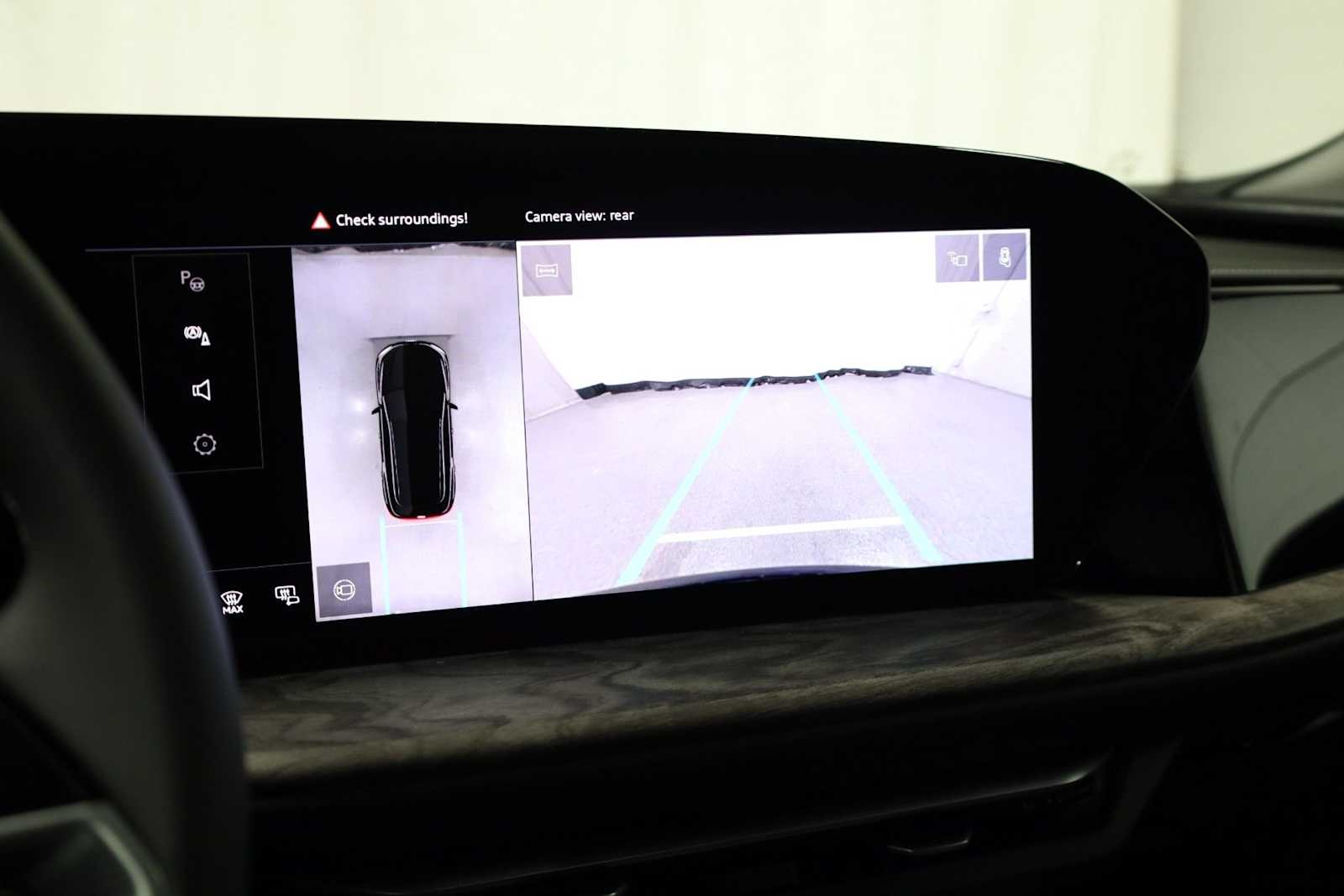 Thumbnail: 2025 Audi Q5 - 26