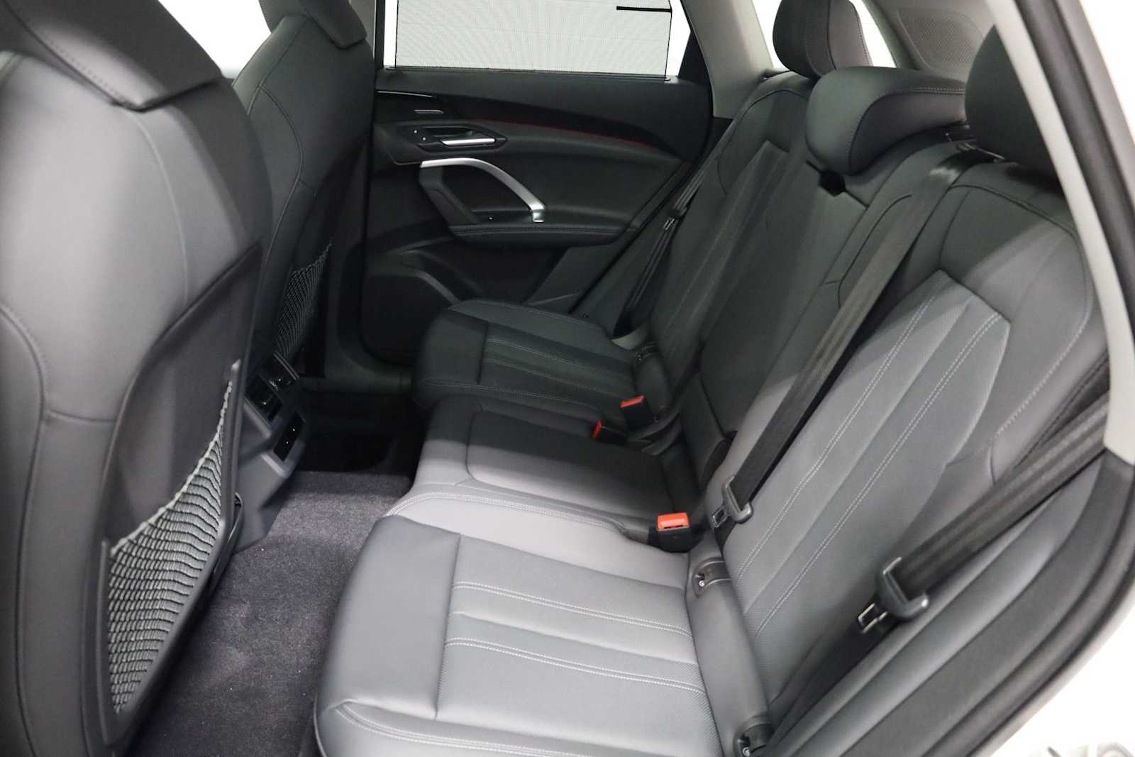 Thumbnail: 2025 Audi Q5 - 33