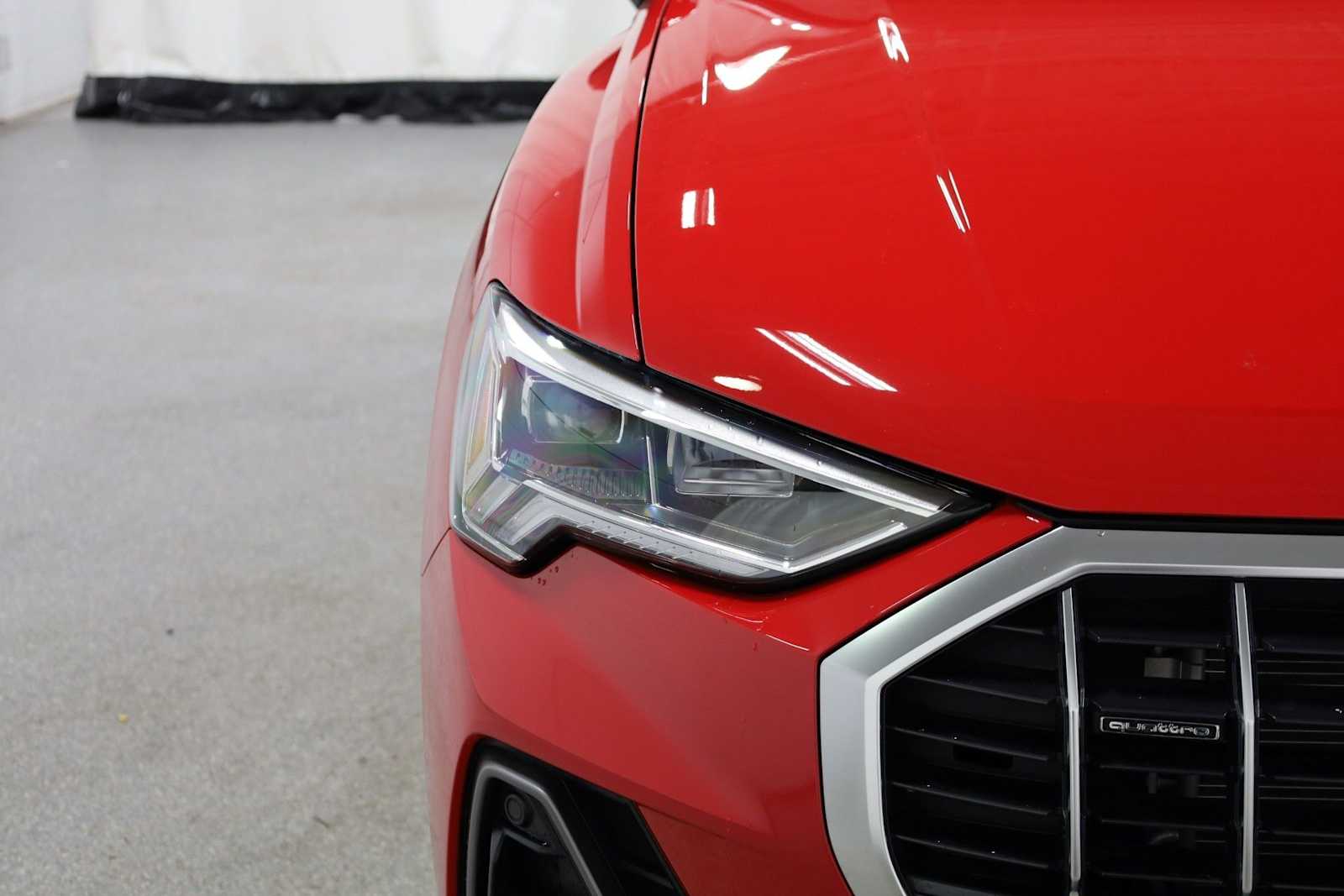 Thumbnail: 2025 Audi Q3 - 15