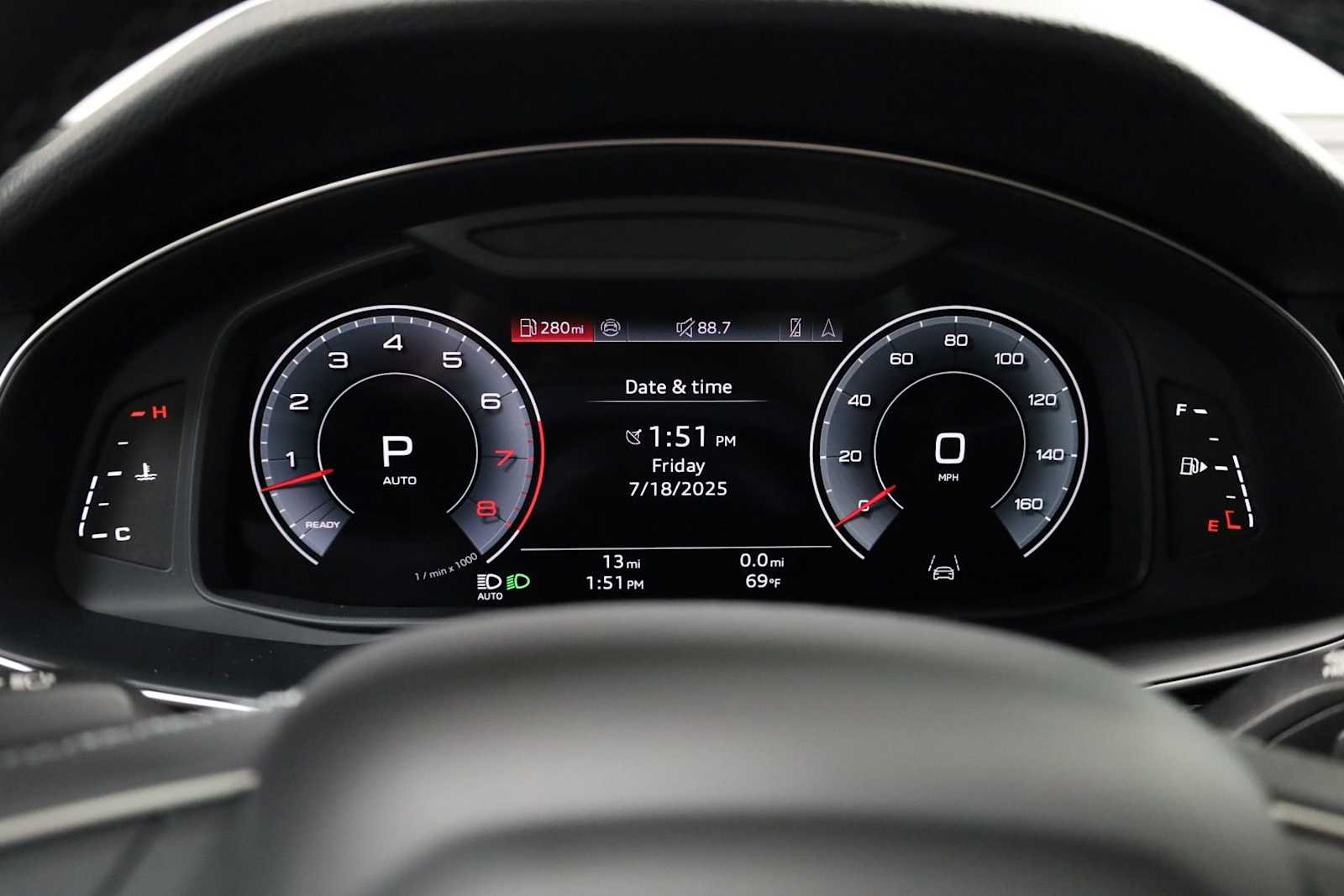 Thumbnail: 2025 Audi Q8 - 21