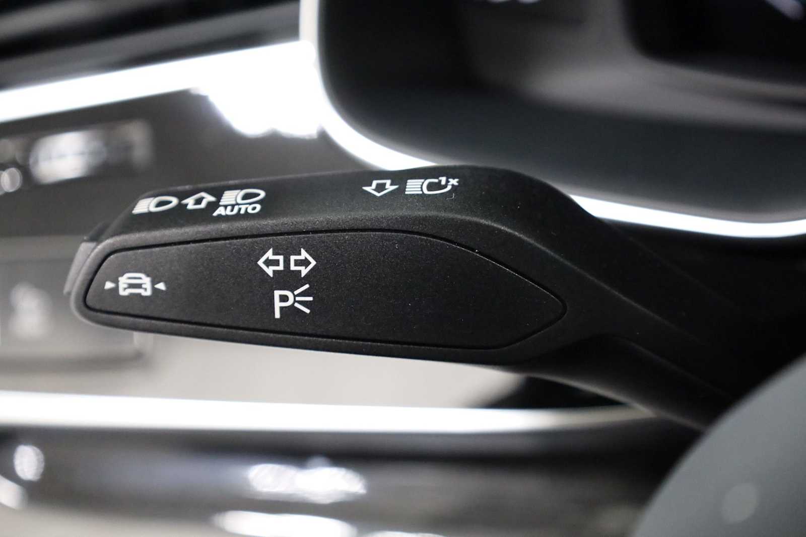 Thumbnail: 2026 Audi Q8 - 29