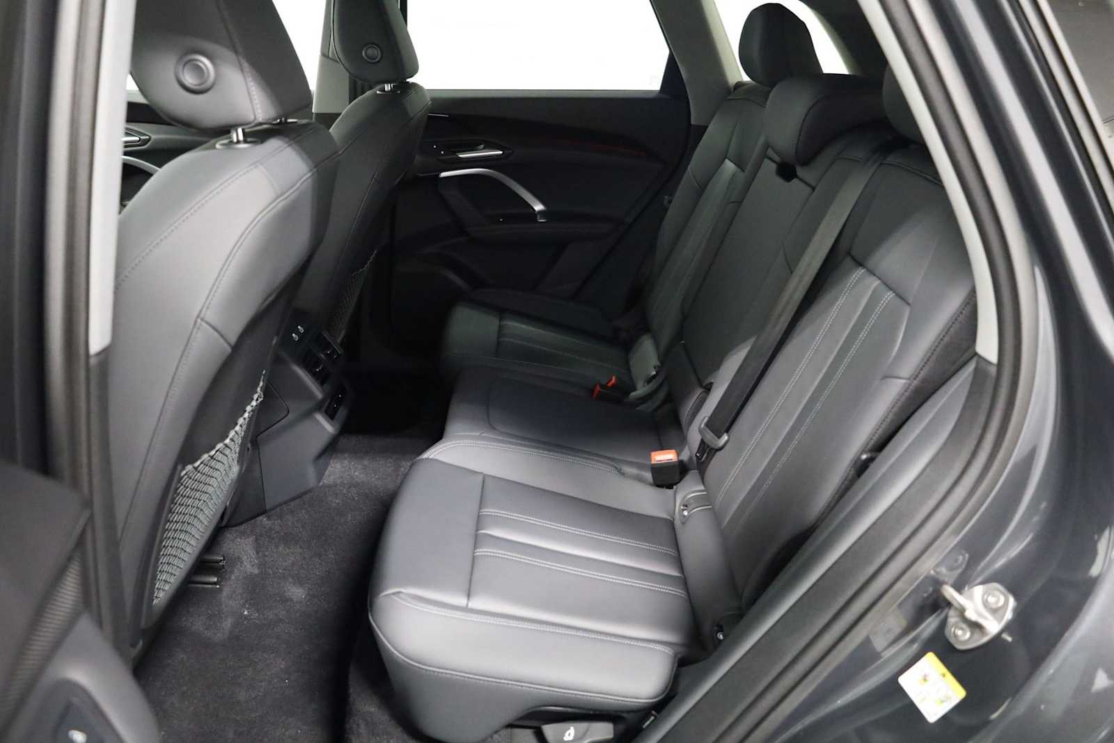 Thumbnail: 2025 Audi Q5 - 32