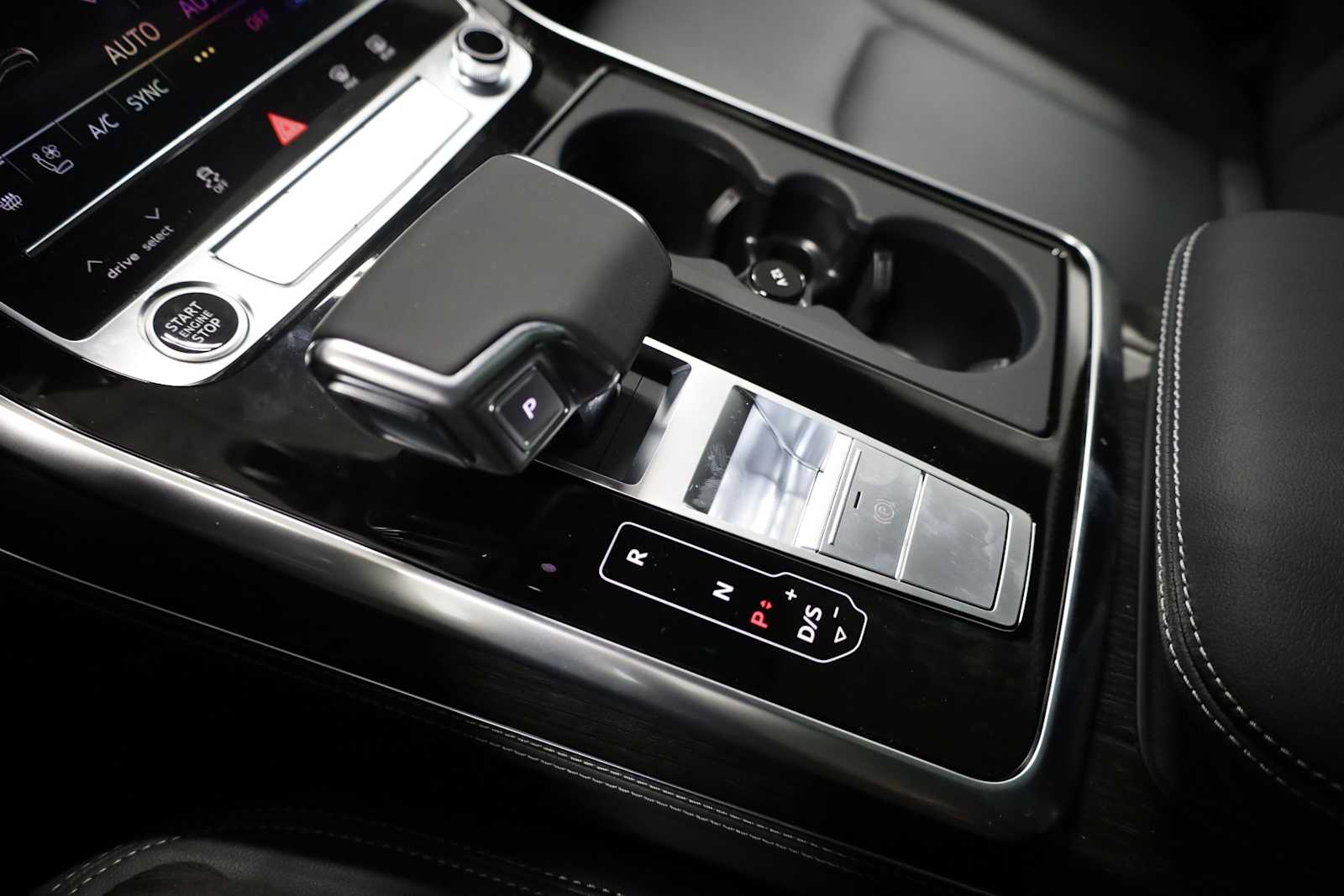 Thumbnail: 2026 Audi Q8 - 29