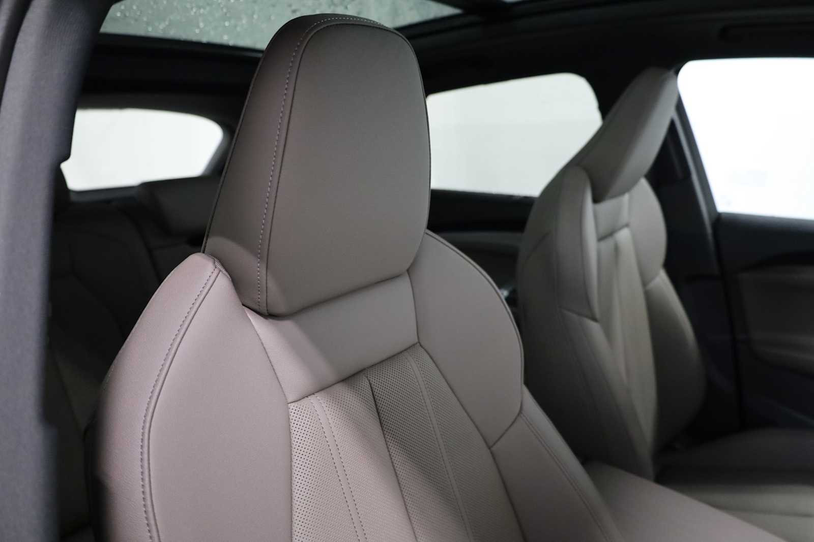 Thumbnail: 2025 Audi Q5 - 21