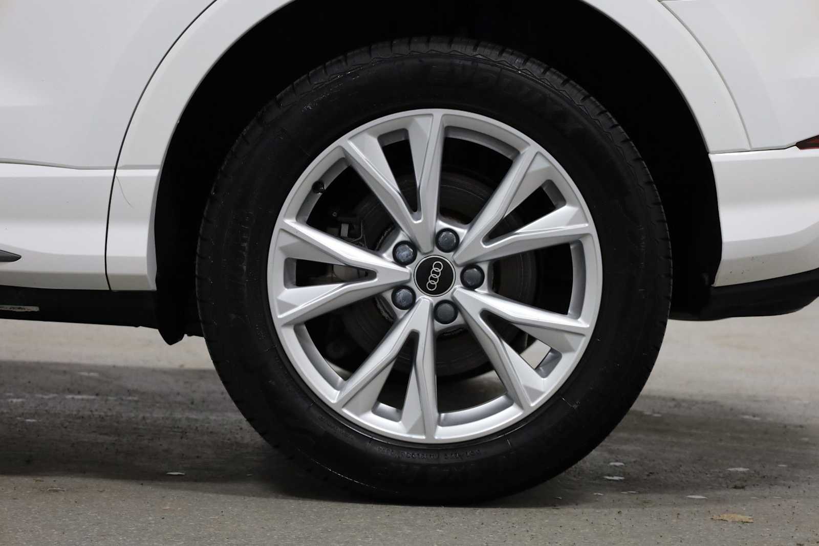 Thumbnail: 2023 Audi Q3 - 35