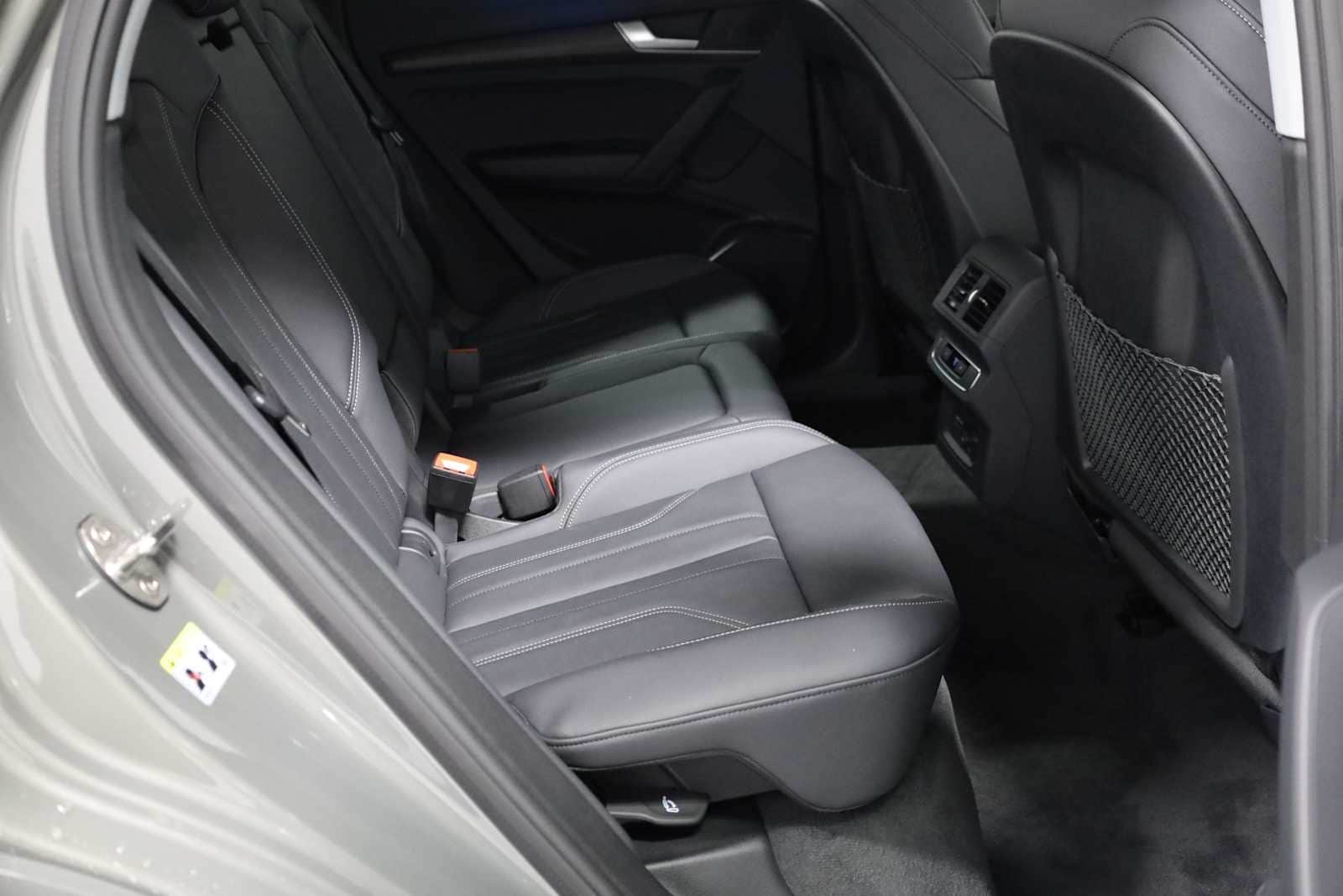 2024 Audi Q5 e Premium 27
