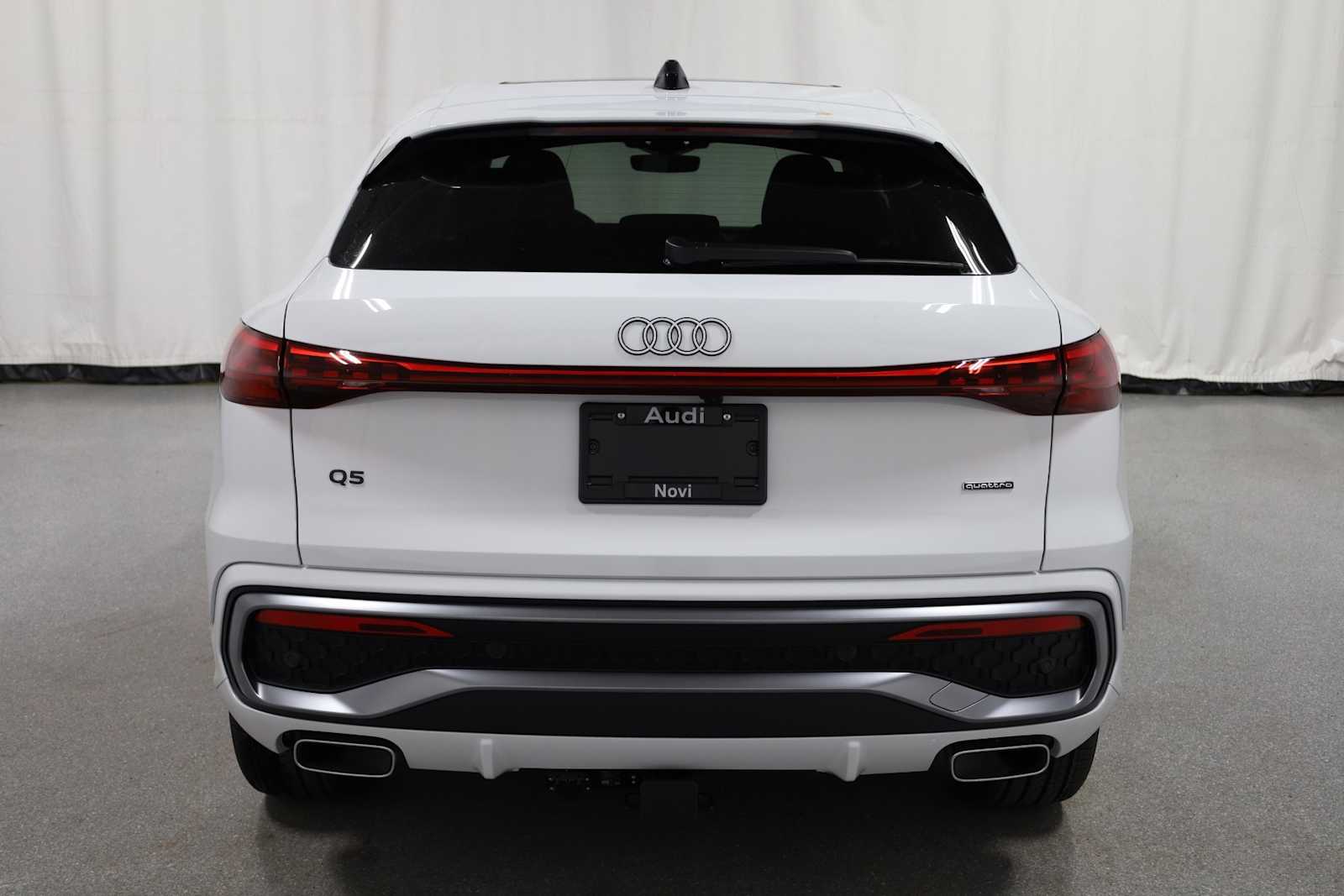 Thumbnail: 2025 Audi Q5 - 7
