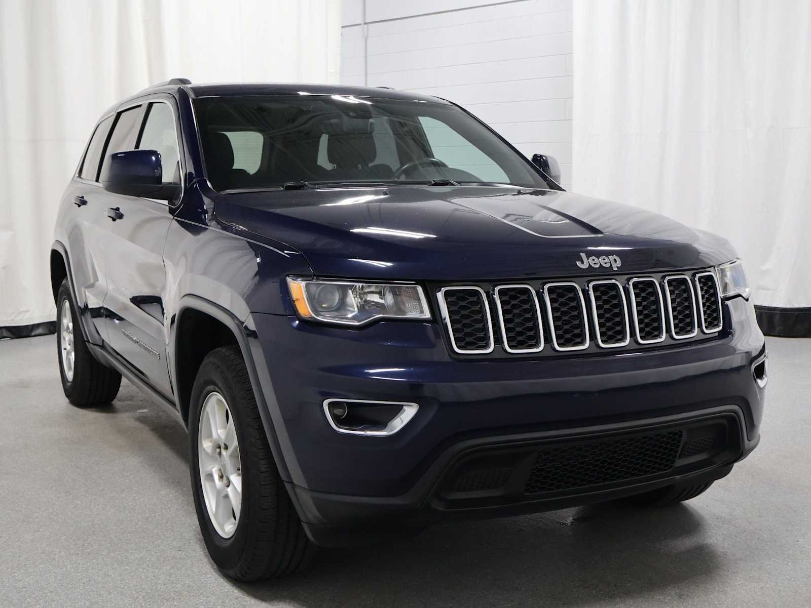 Thumbnail: 2017 Jeep Grand Cherokee - 13
