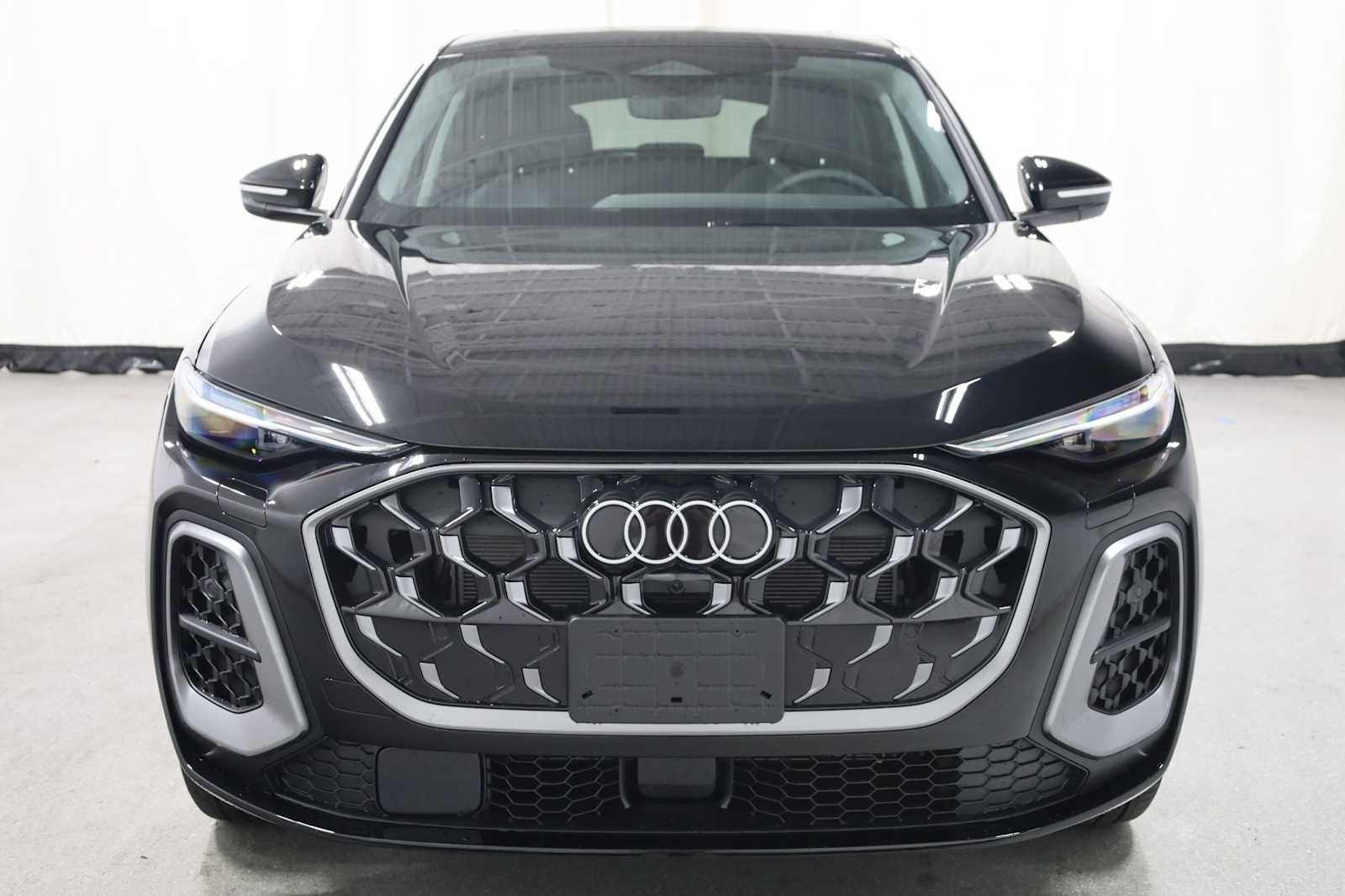 Thumbnail: 2025 Audi Q5 - 14