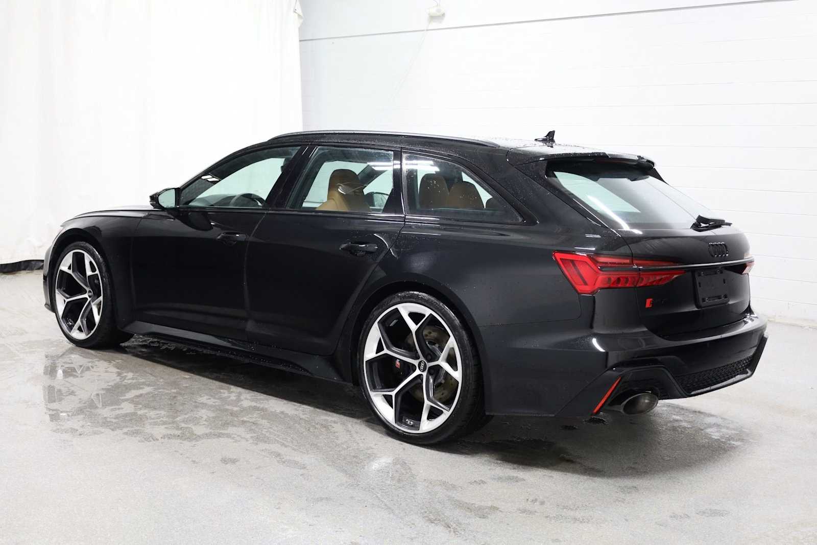 Thumbnail: 2026 Audi RS 6 - 3