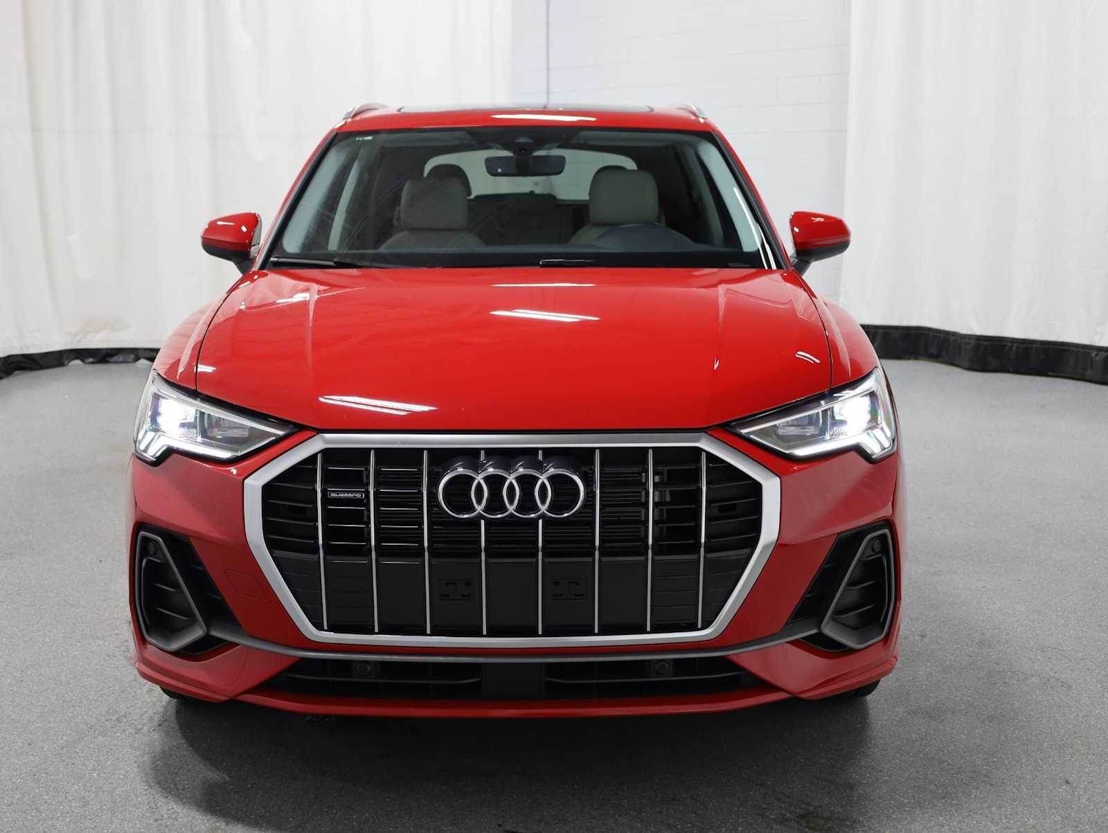Thumbnail: 2025 Audi Q3 - 14