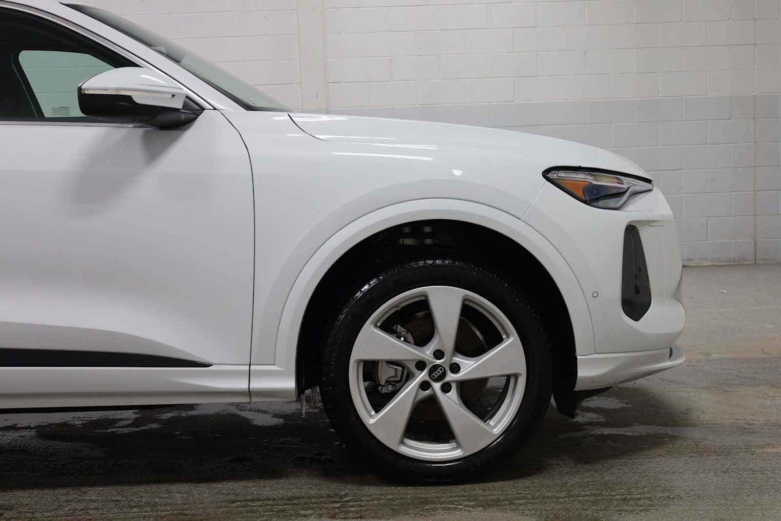 Thumbnail: 2025 Audi Q5 - 11