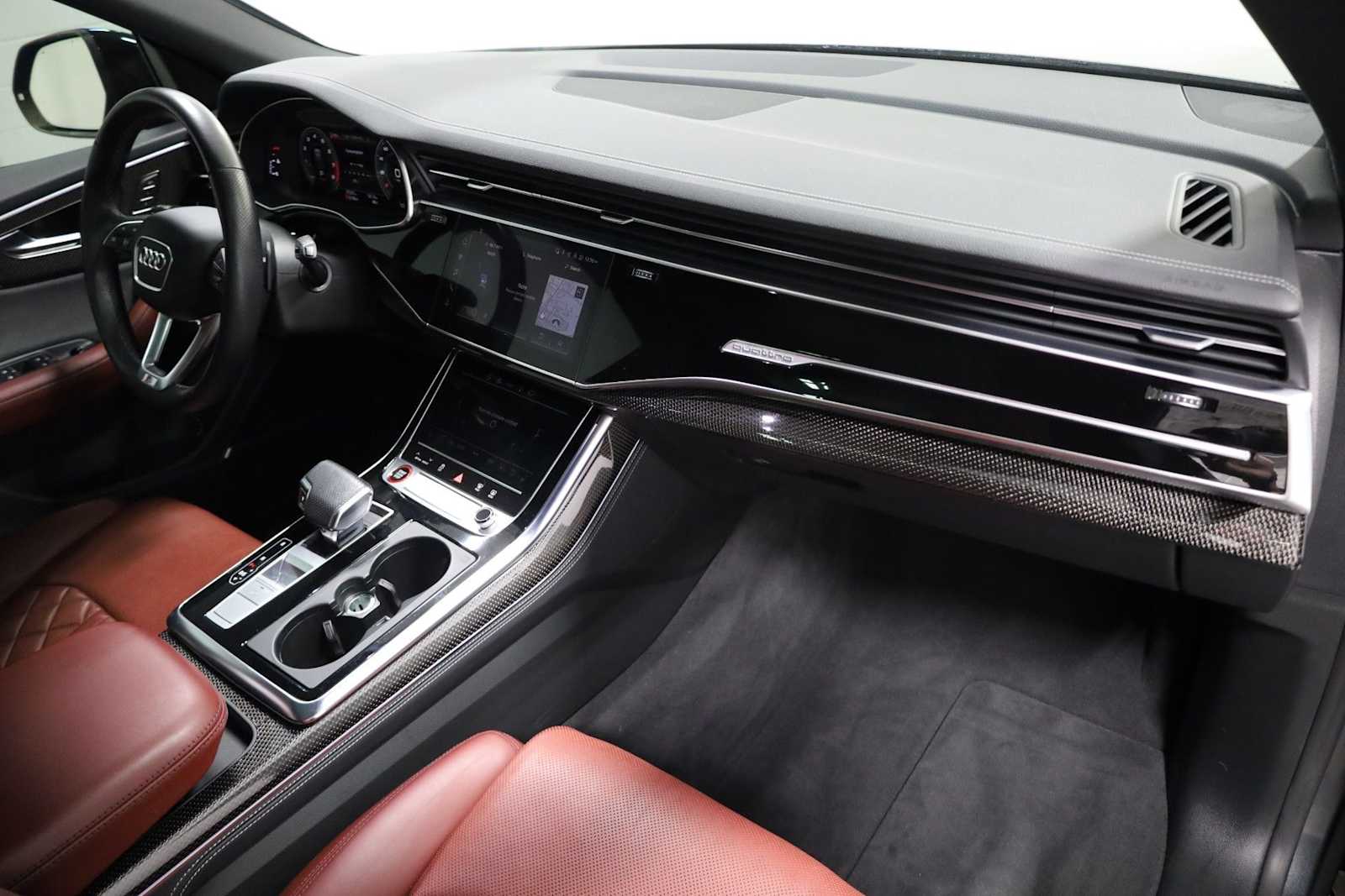 Thumbnail: 2023 Audi SQ8 - 6