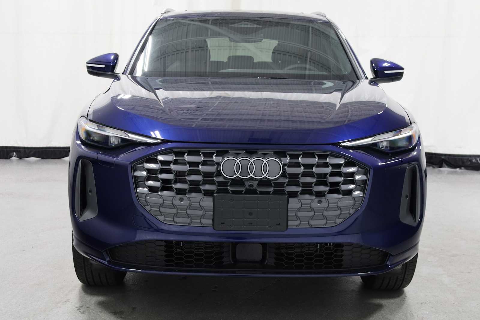 Thumbnail: 2025 Audi Q5 - 14