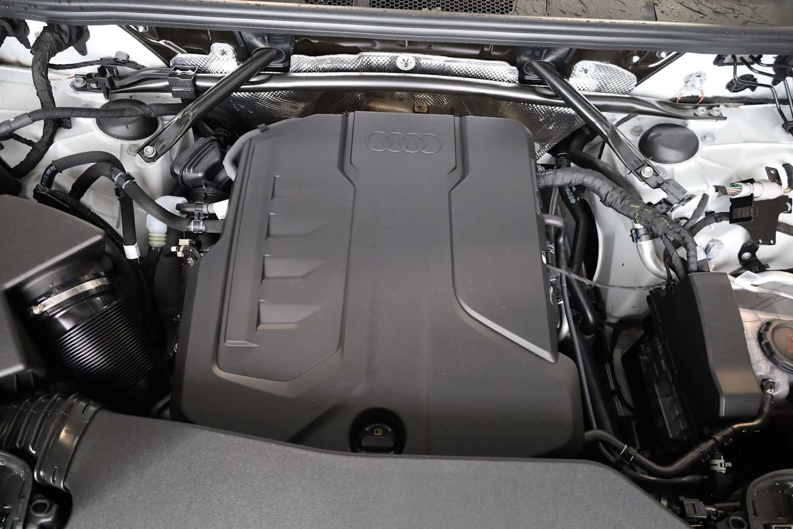 Thumbnail: 2025 Audi Q5 - 39