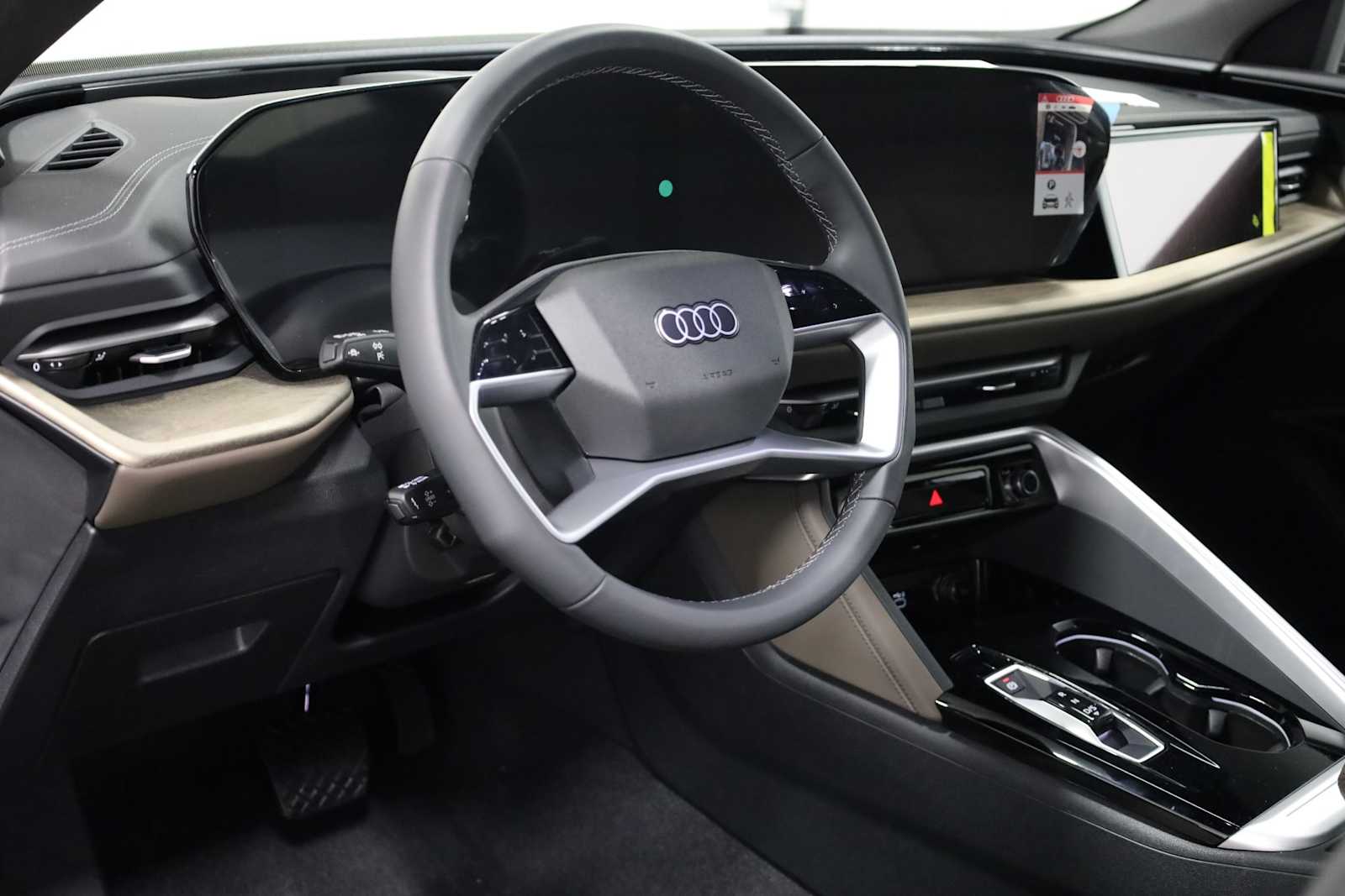 Thumbnail: 2025 Audi Q5 - 4