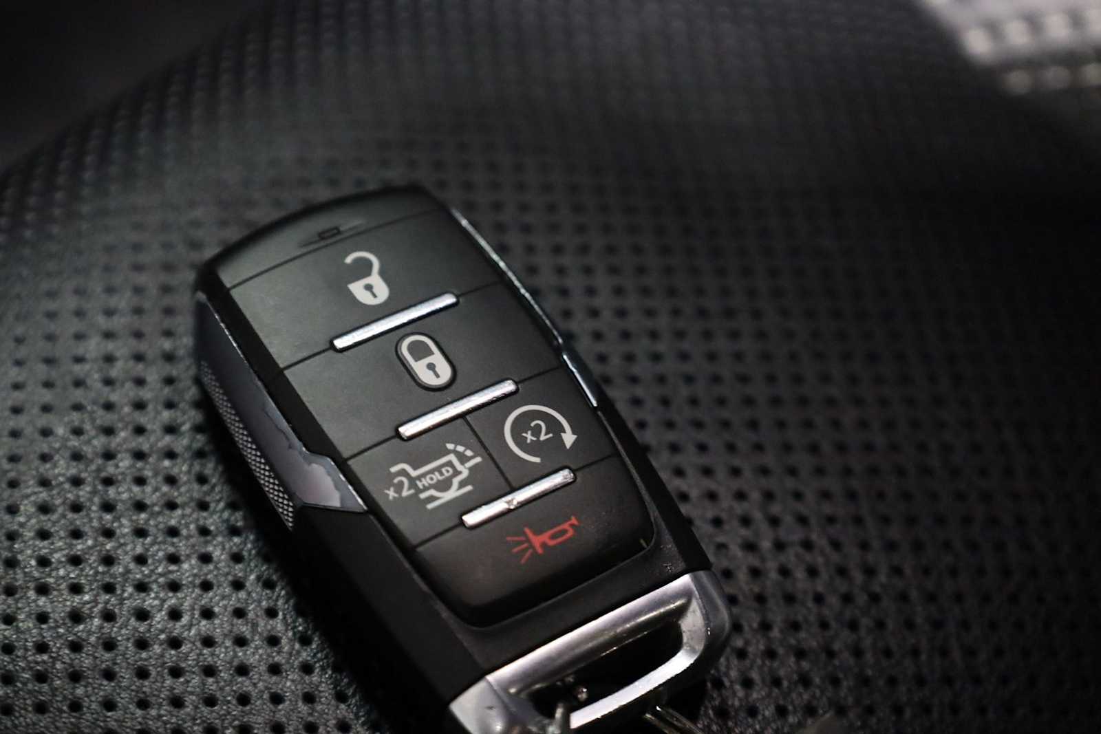 Thumbnail: 2025 RAM 1500 - 38