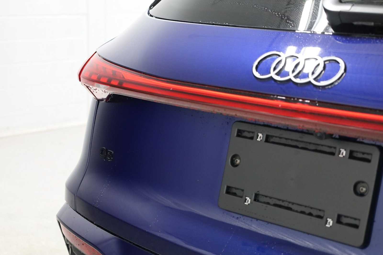 Thumbnail: 2025 Audi Q5 - 8