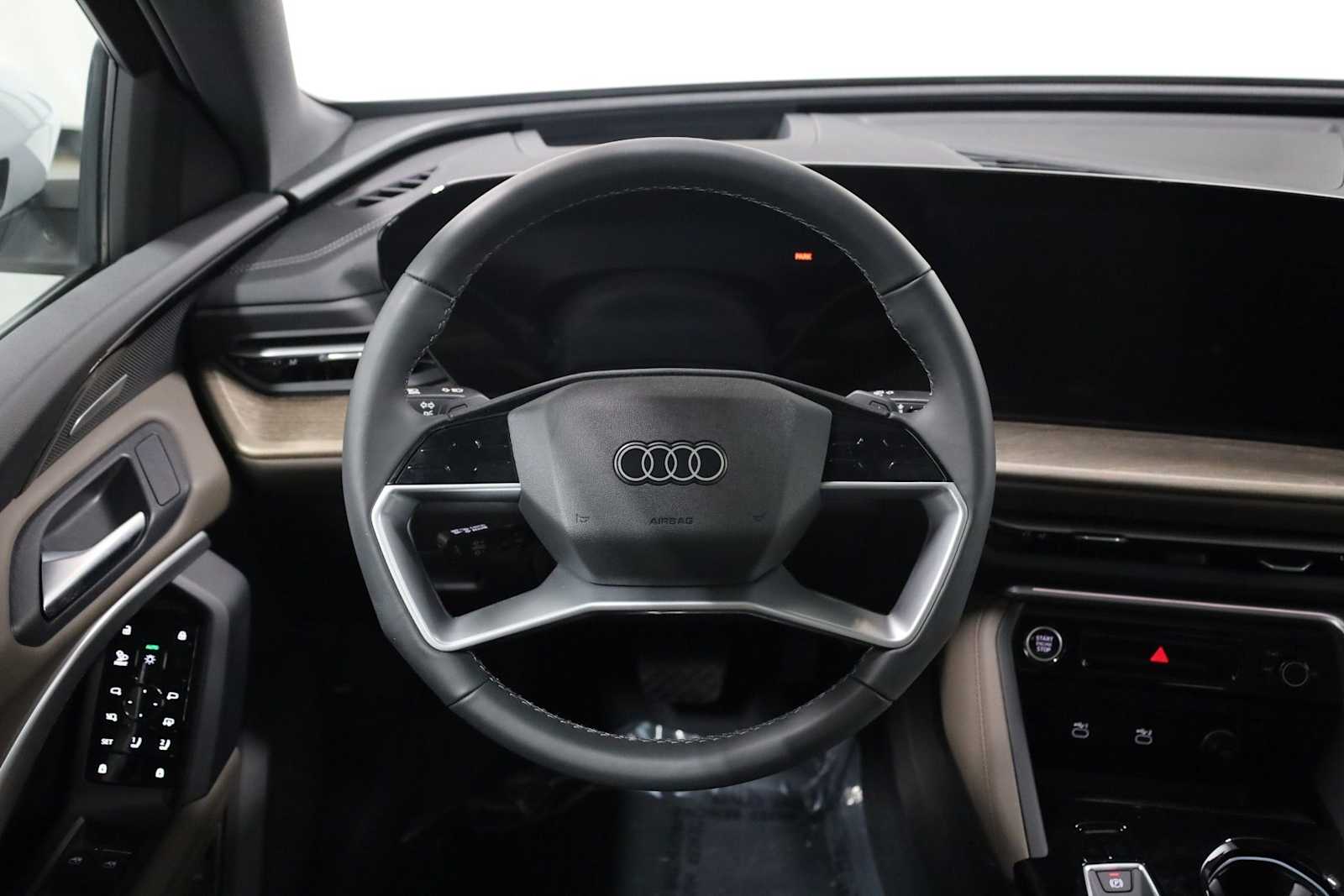 Thumbnail: 2025 Audi Q5 - 23