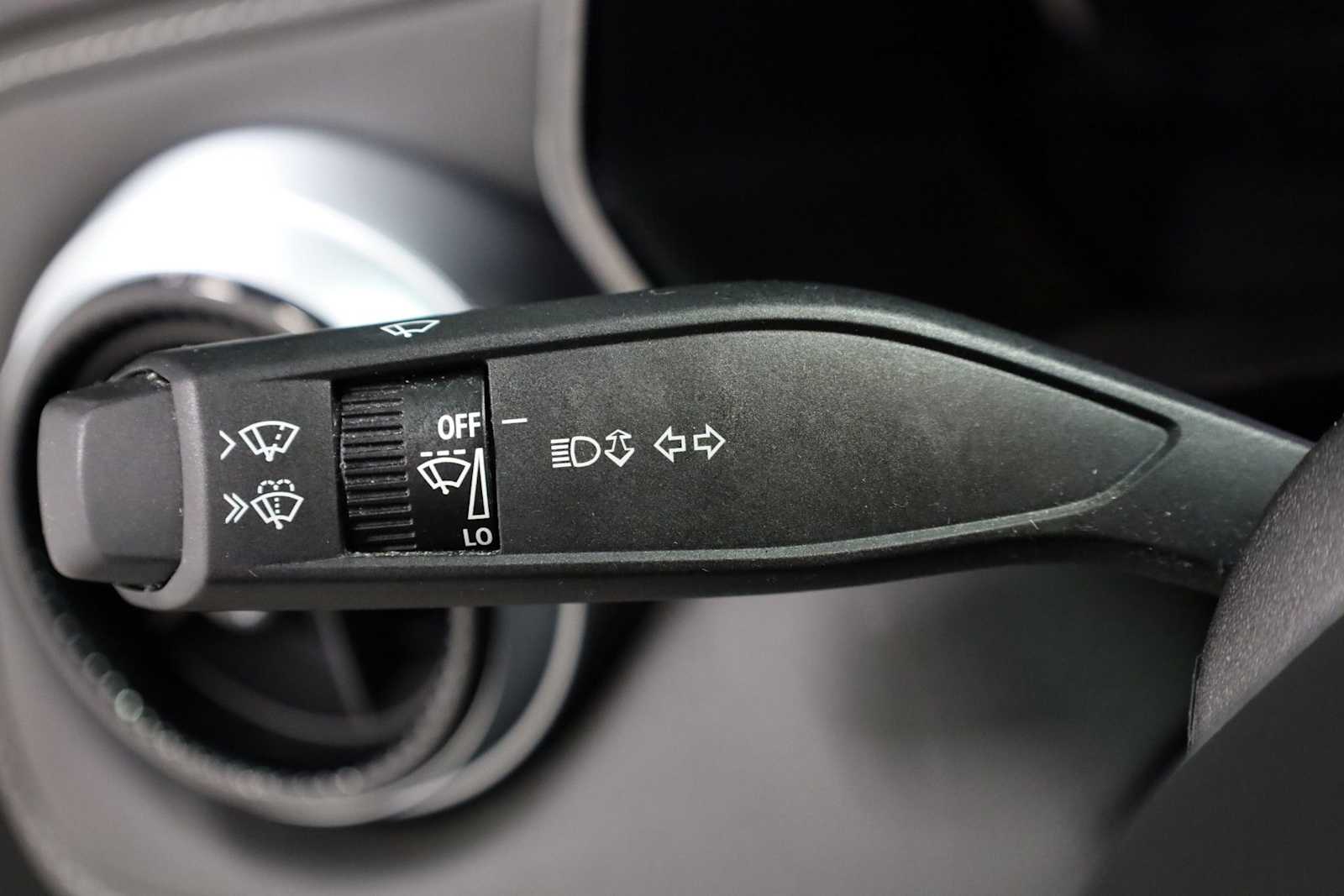 Thumbnail: 2023 Chevrolet Colorado - 26