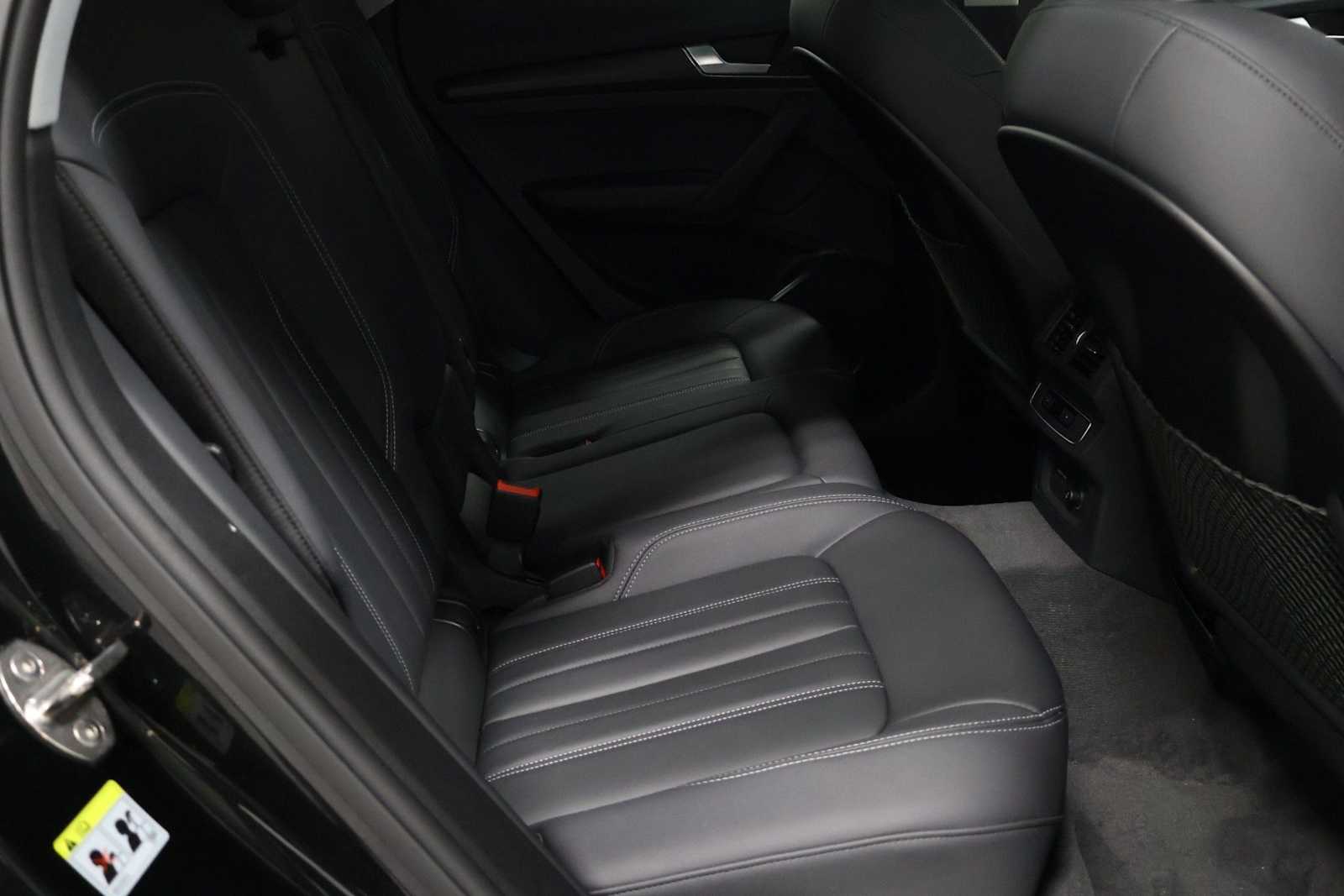 Thumbnail: 2023 Audi Q5 - 32