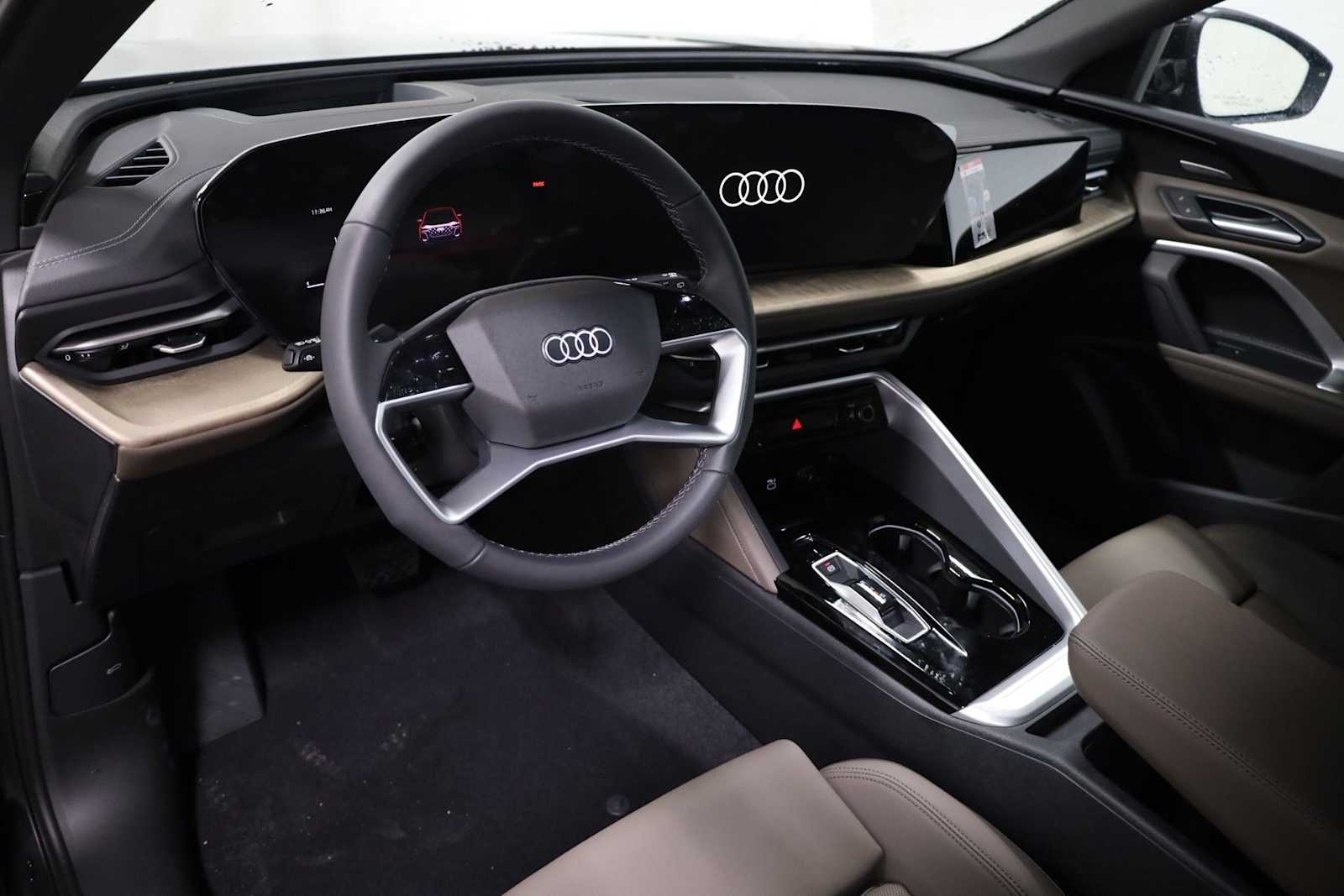 Thumbnail: 2025 Audi Q5 - 4