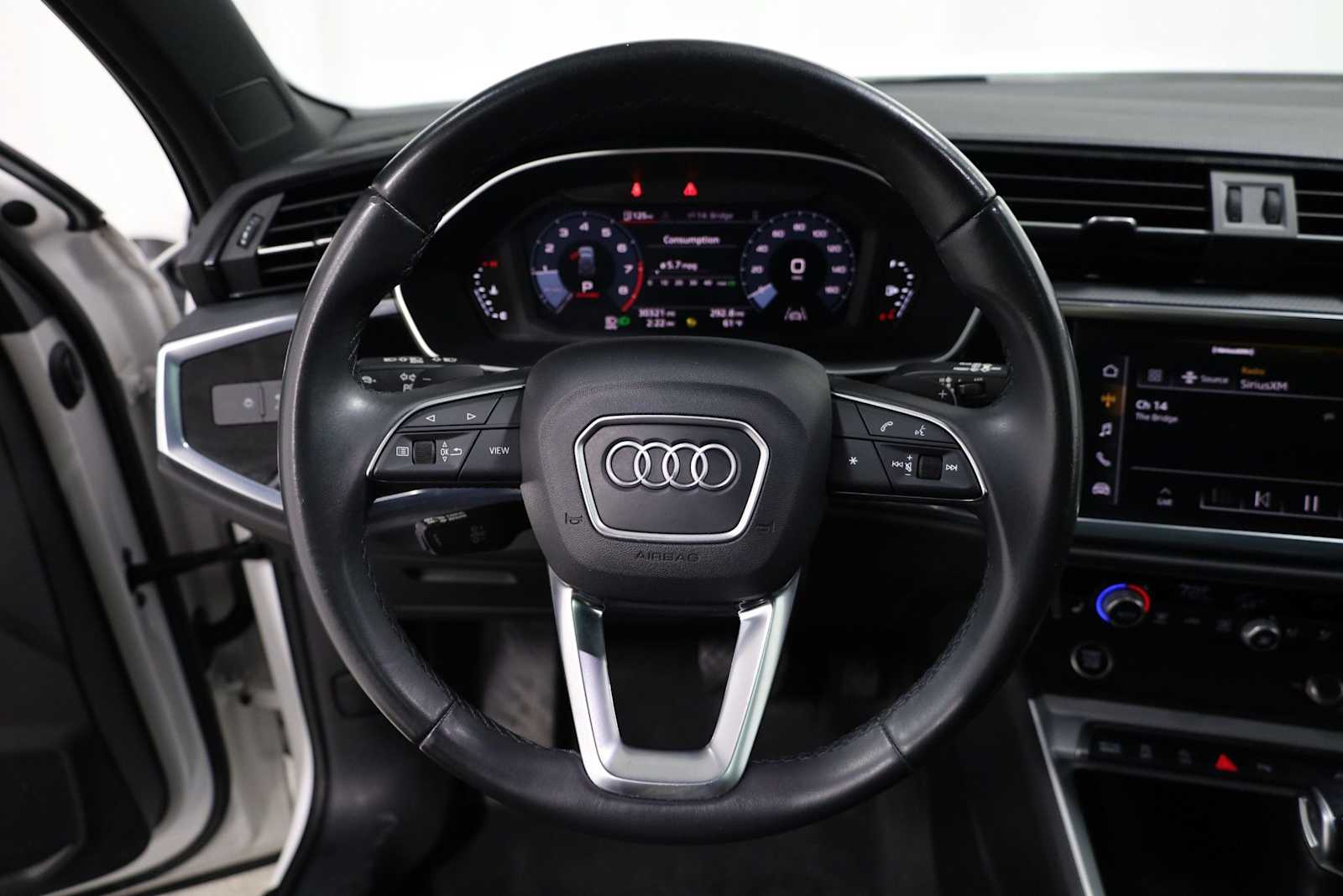 Thumbnail: 2023 Audi Q3 - 22