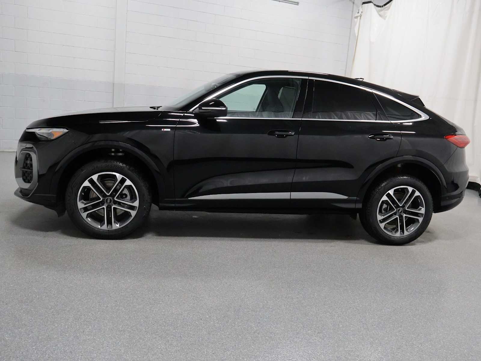 Thumbnail: 2026 Audi Q5 - 2