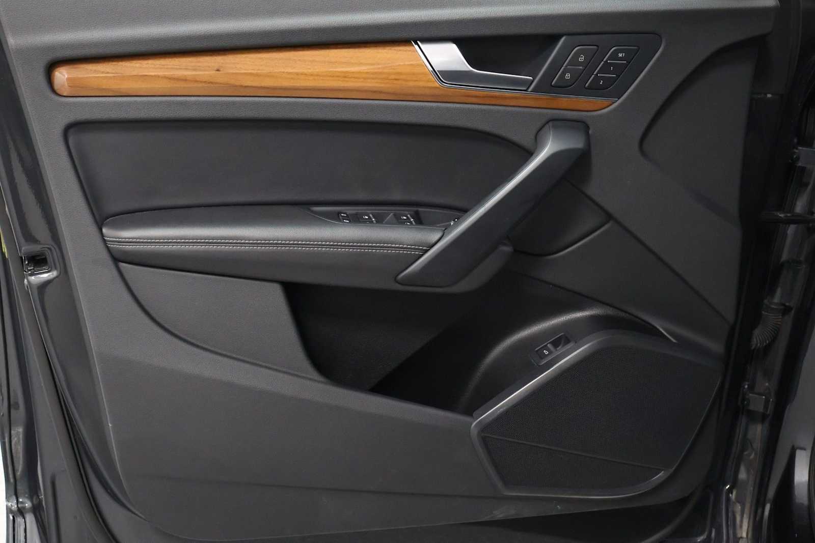 Thumbnail: 2021 Audi Q5 - 16