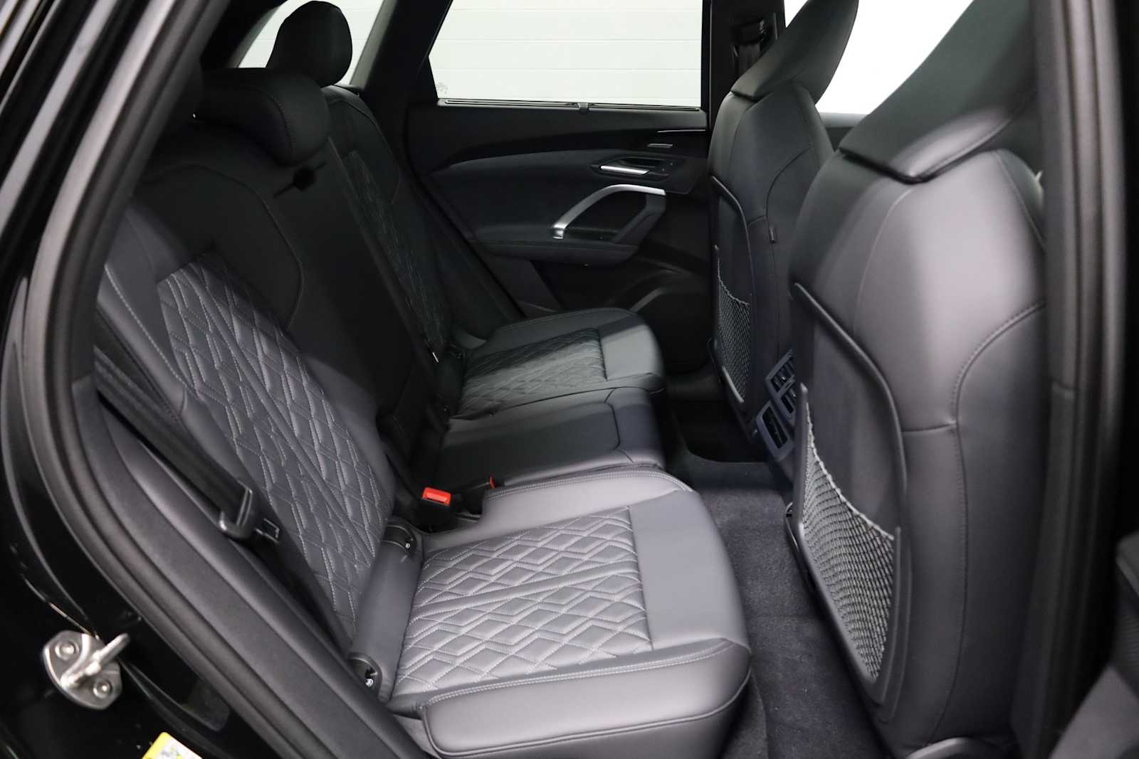 Thumbnail: 2025 Audi SQ5 - 35