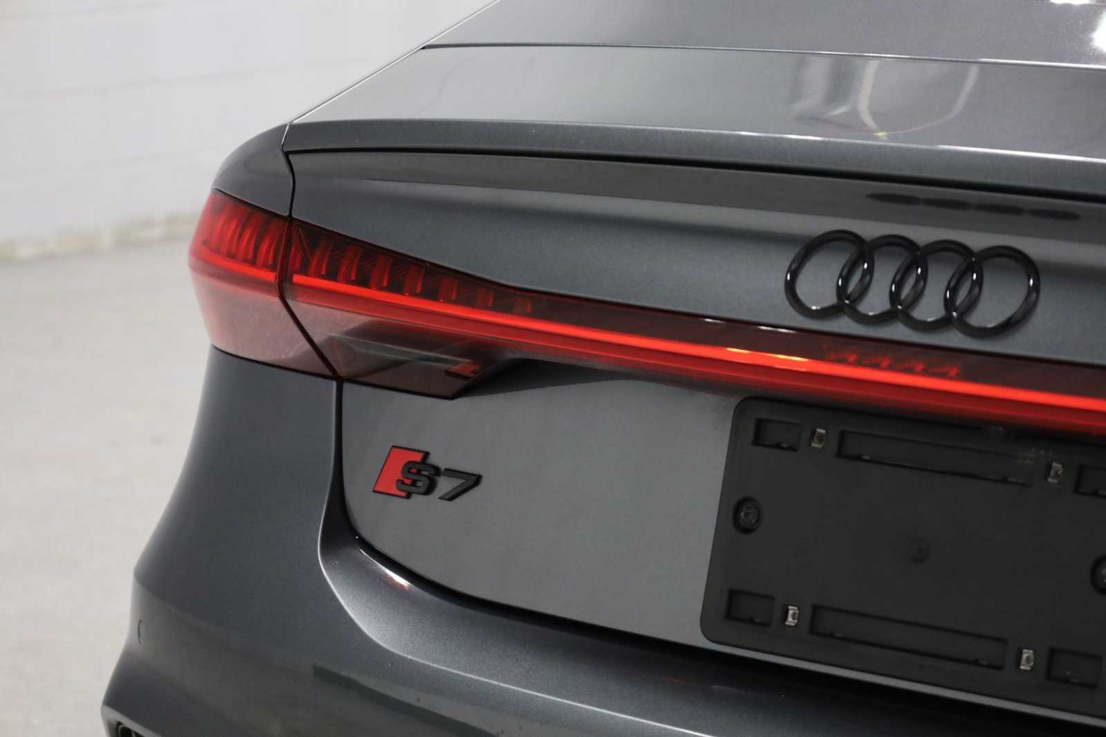Thumbnail: 2023 Audi S7 - 8