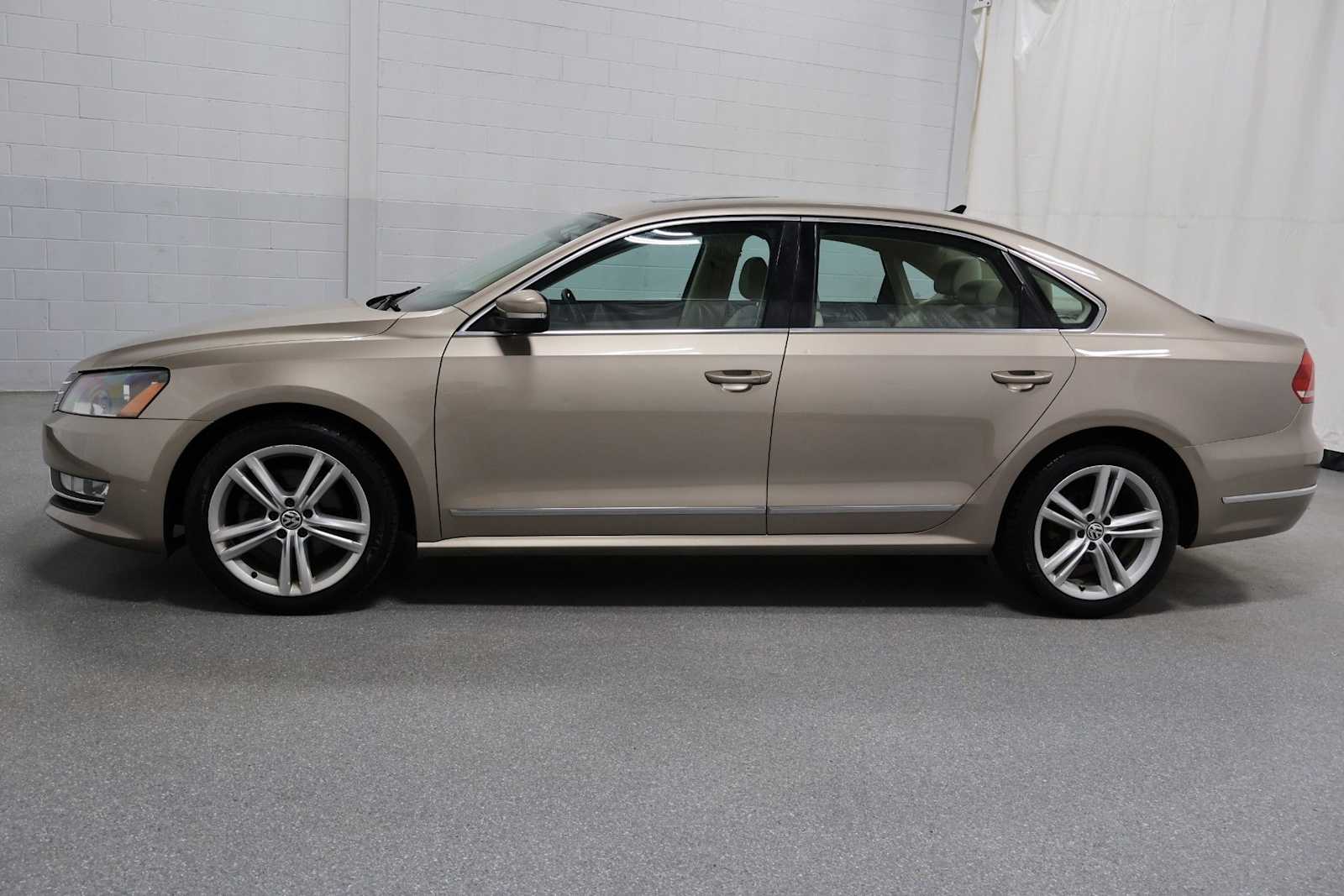 Thumbnail: 2015 Volkswagen Passat - 2