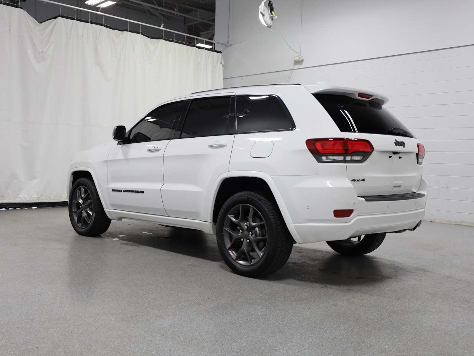 Thumbnail: 2021 Jeep Grand Cherokee - 3