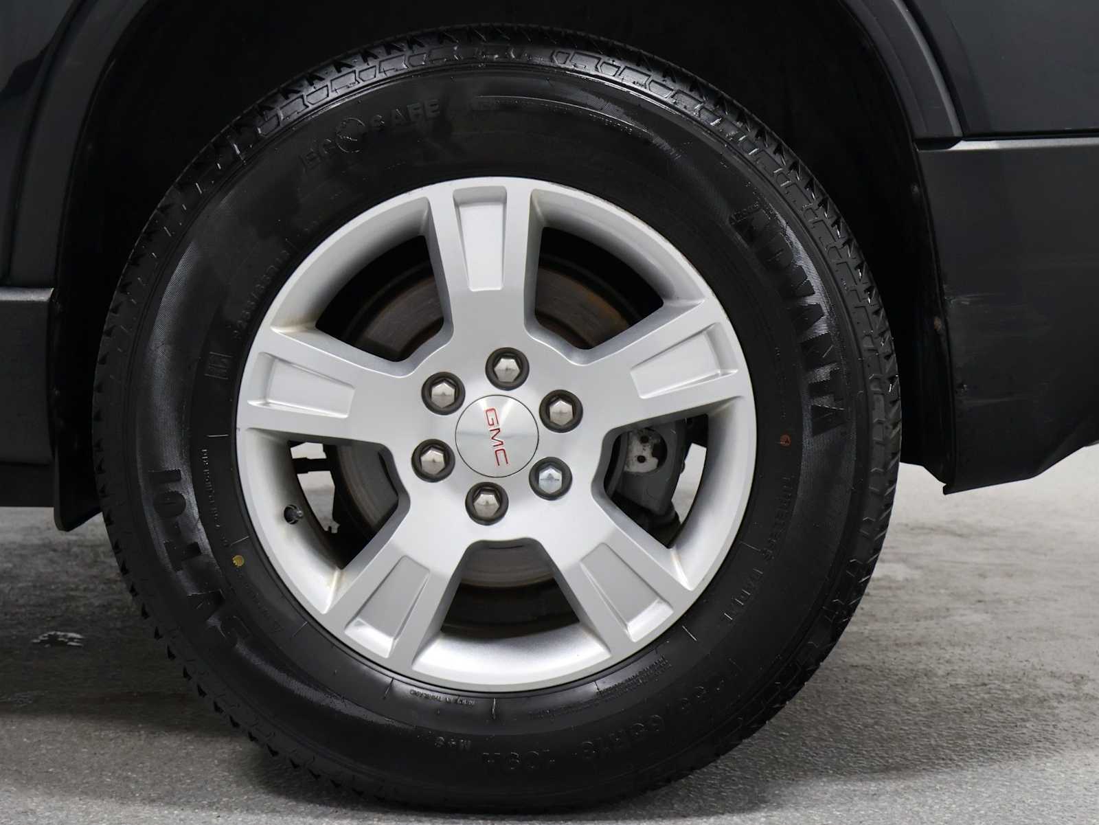 Thumbnail: 2012 GMC Acadia - 32