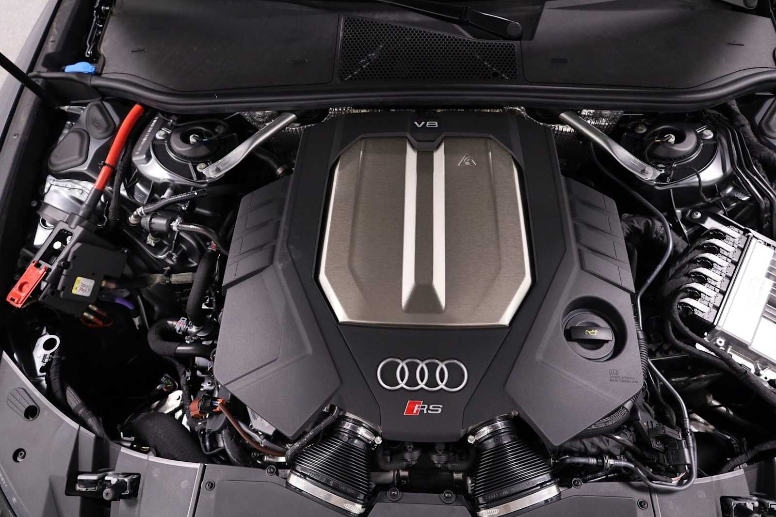 Thumbnail: 2026 Audi RS 6 - 40