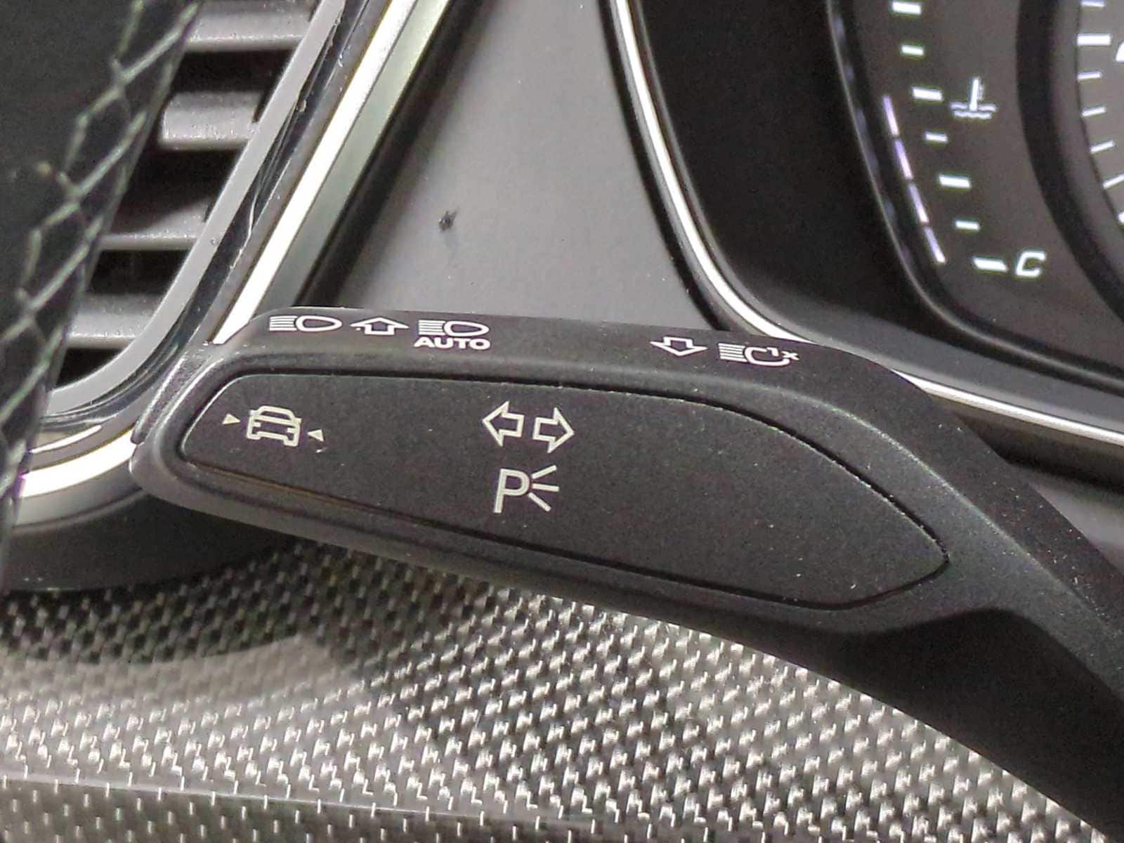 Thumbnail: 2023 Audi SQ5 - 28
