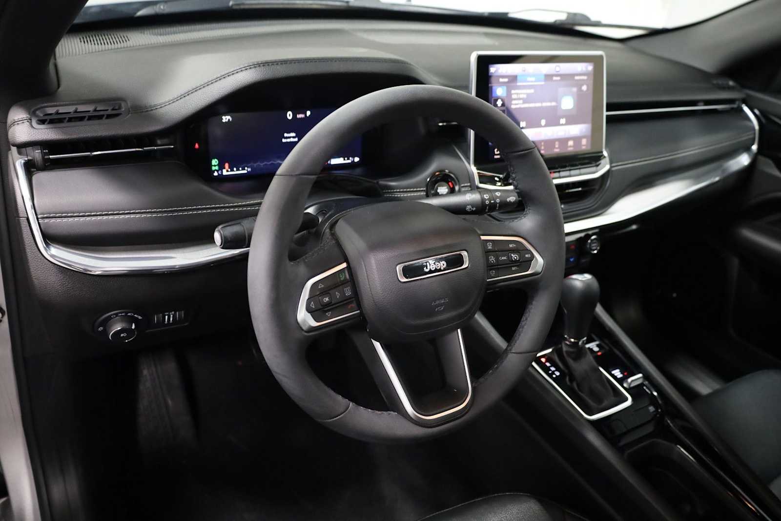 Thumbnail: 2023 Jeep Compass - 4