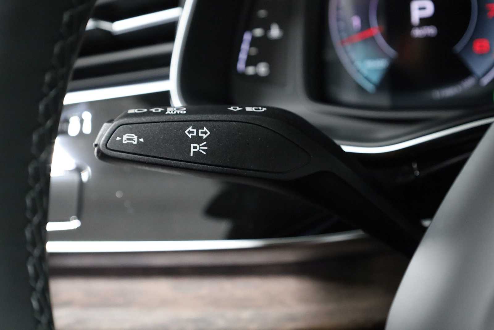 Thumbnail: 2026 Audi Q8 - 29