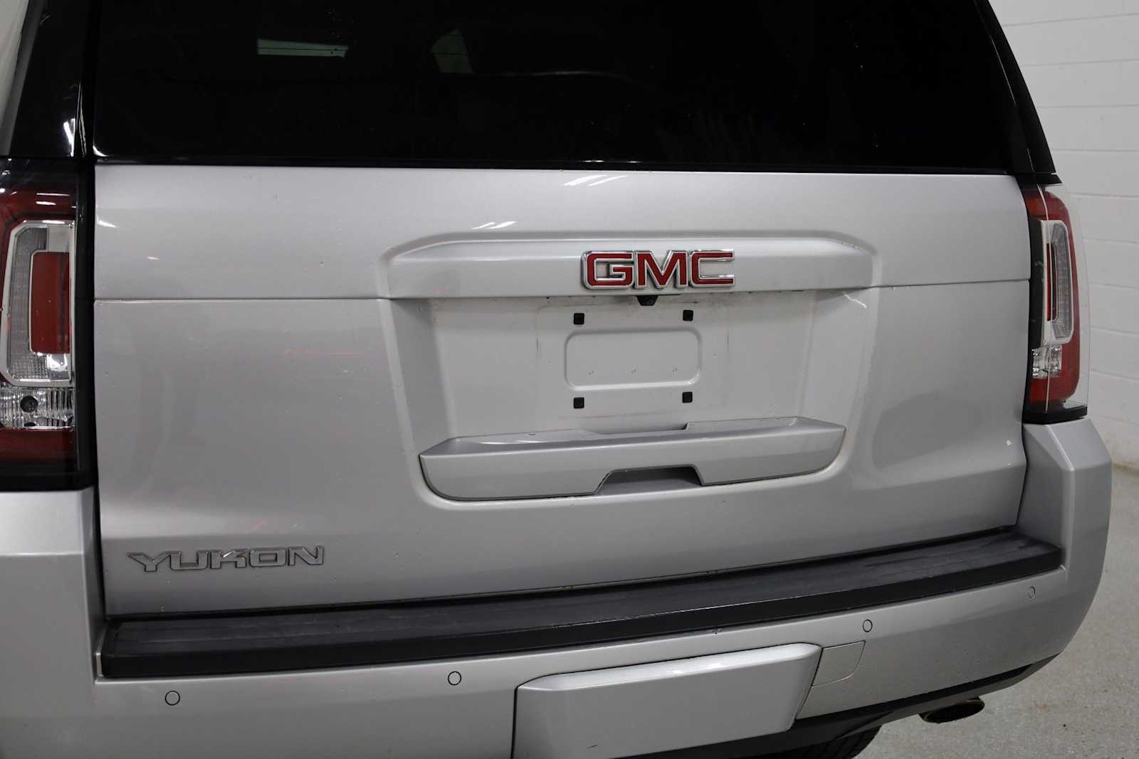 Thumbnail: 2017 GMC Yukon - 8