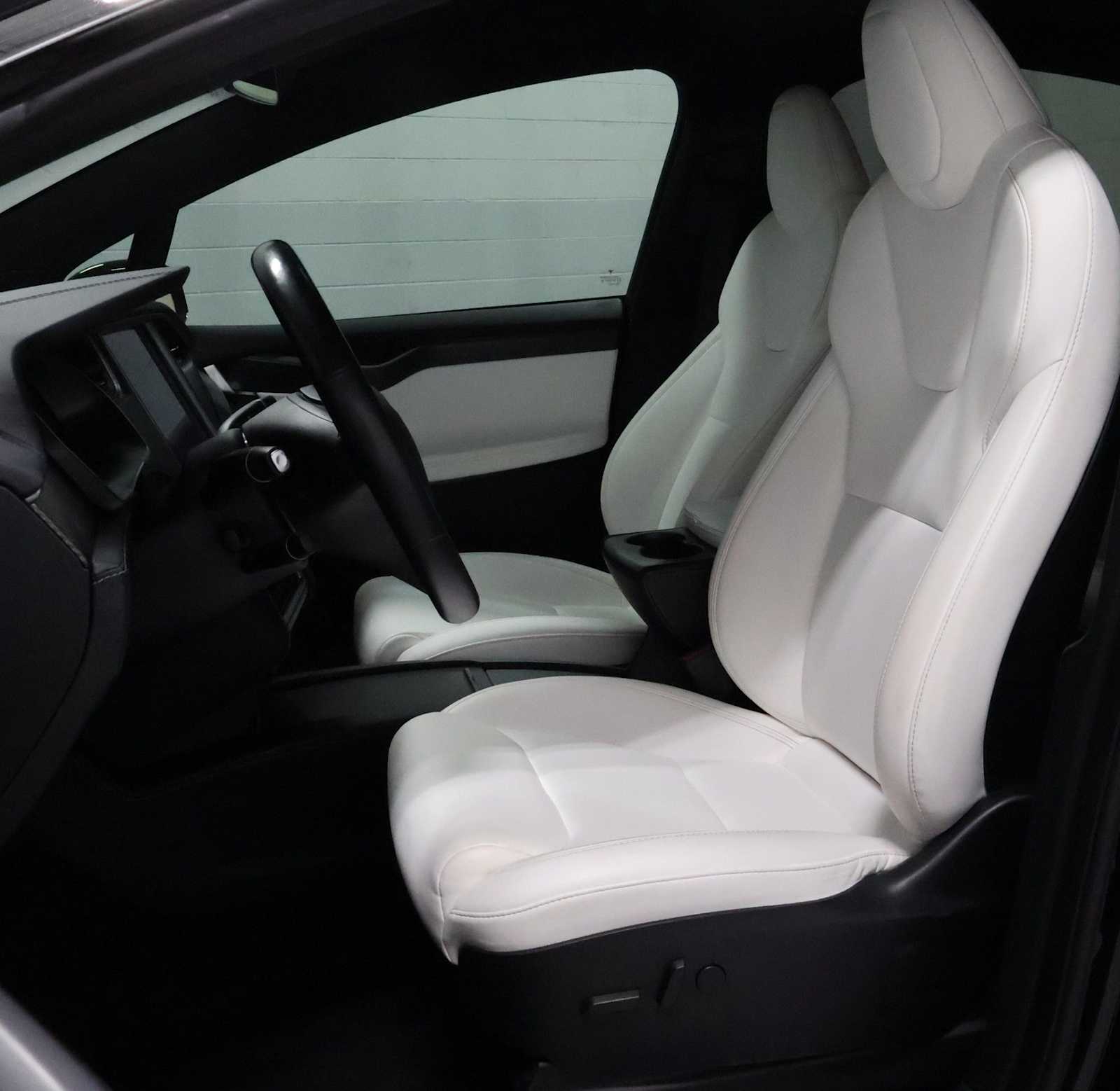 Thumbnail: 2021 Tesla Model X - 5
