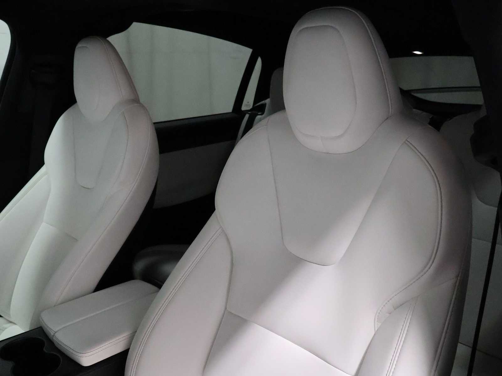 Thumbnail: 2021 Tesla Model X - 17
