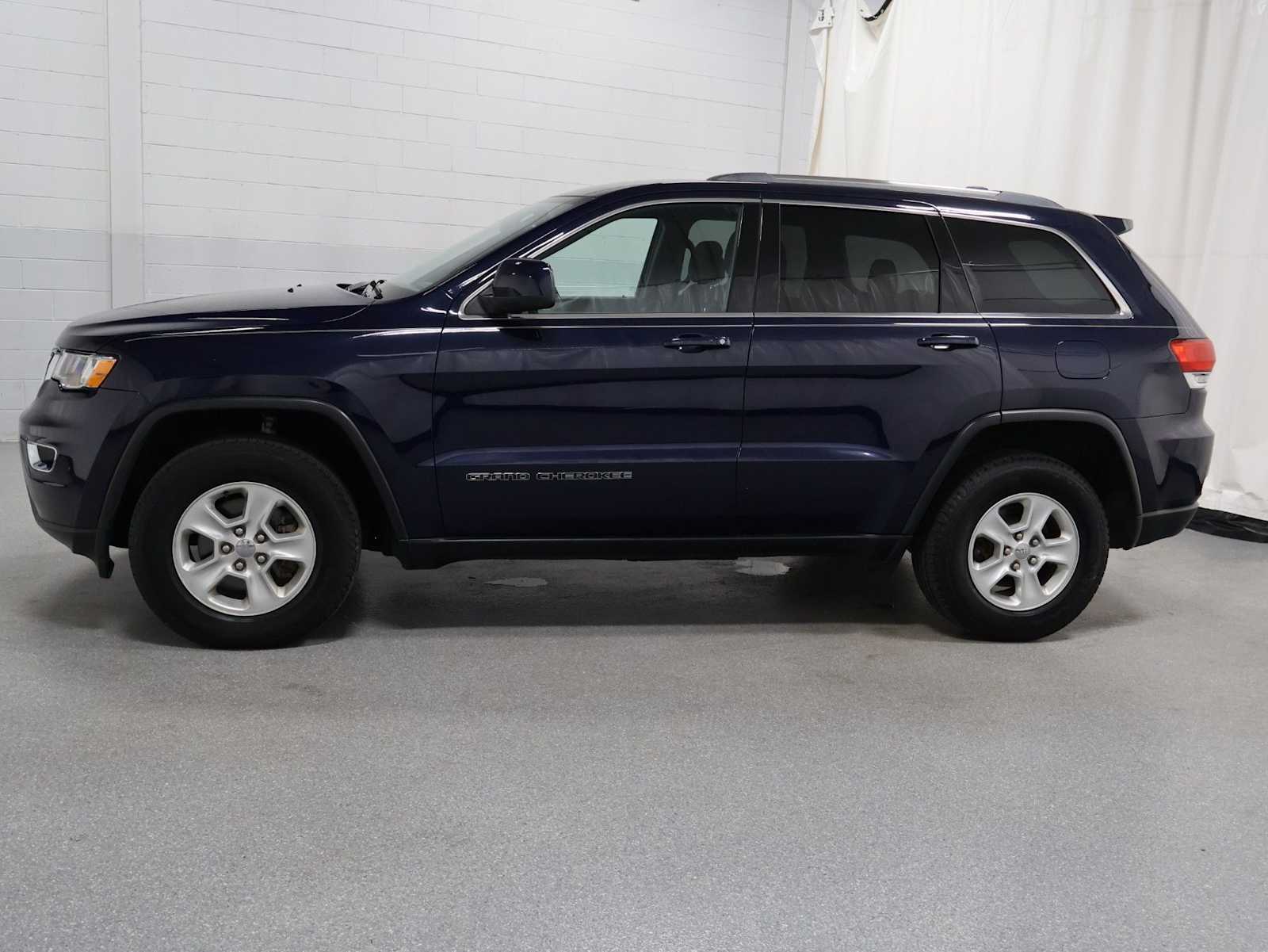 Thumbnail: 2017 Jeep Grand Cherokee - 2