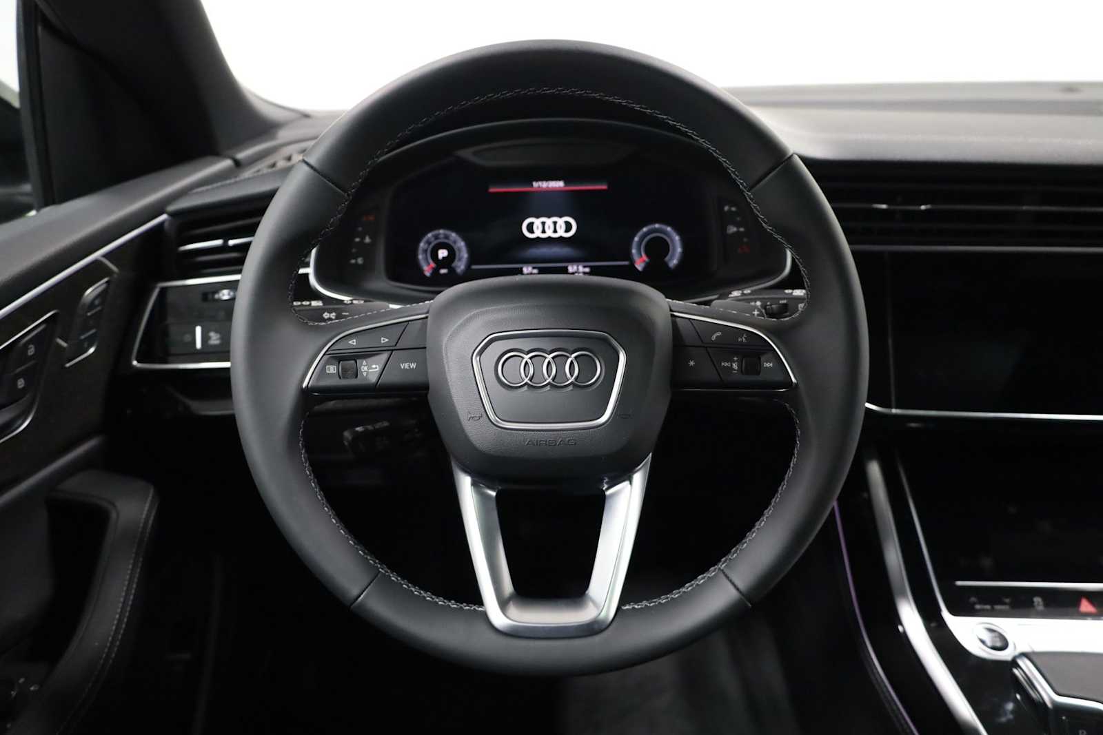 Thumbnail: 2026 Audi Q8 - 23