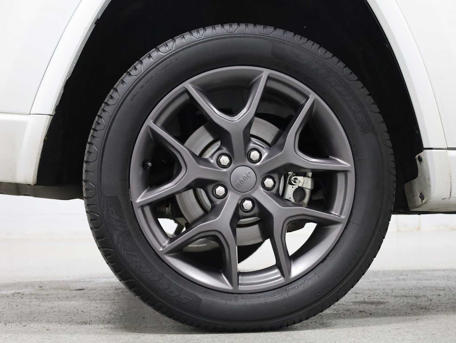 Thumbnail: 2021 Jeep Grand Cherokee - 36