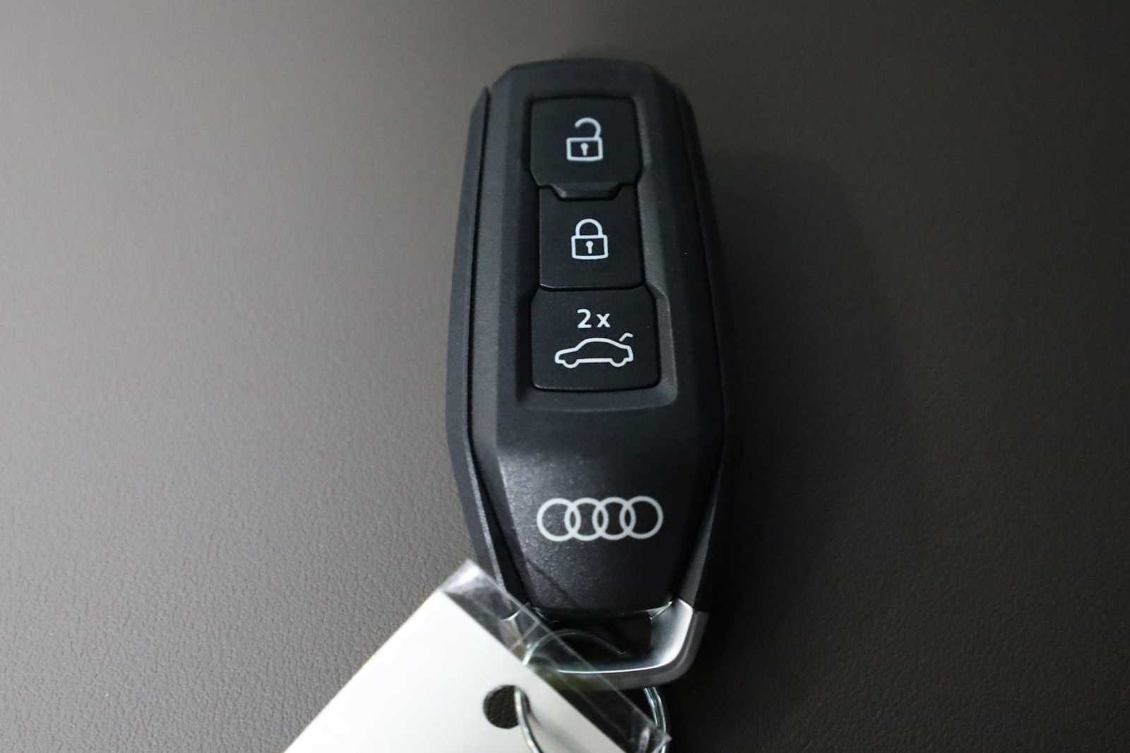 Thumbnail: 2025 Audi Q5 - 40