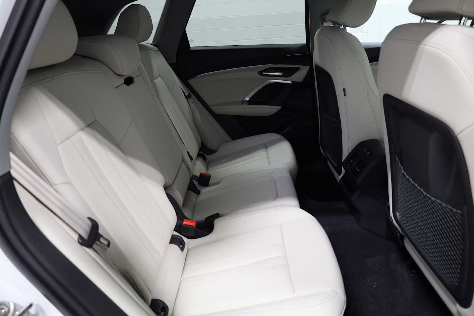 Thumbnail: 2025 Audi Q5 - 35