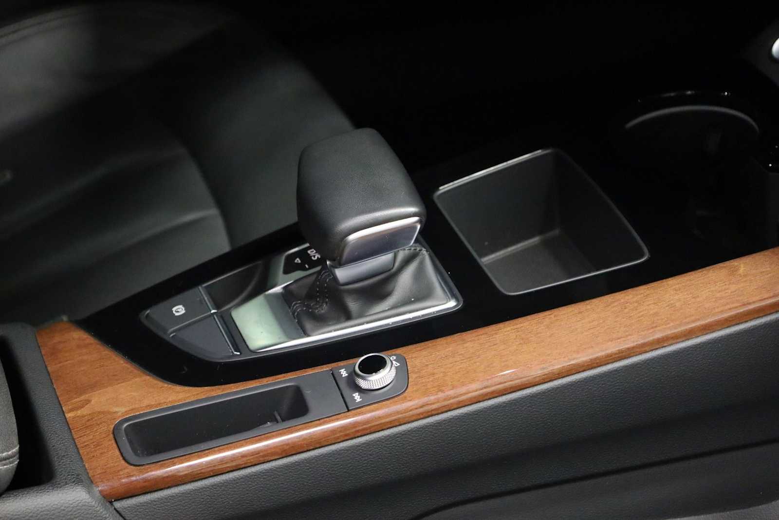 Thumbnail: 2023 Audi A4 - 19