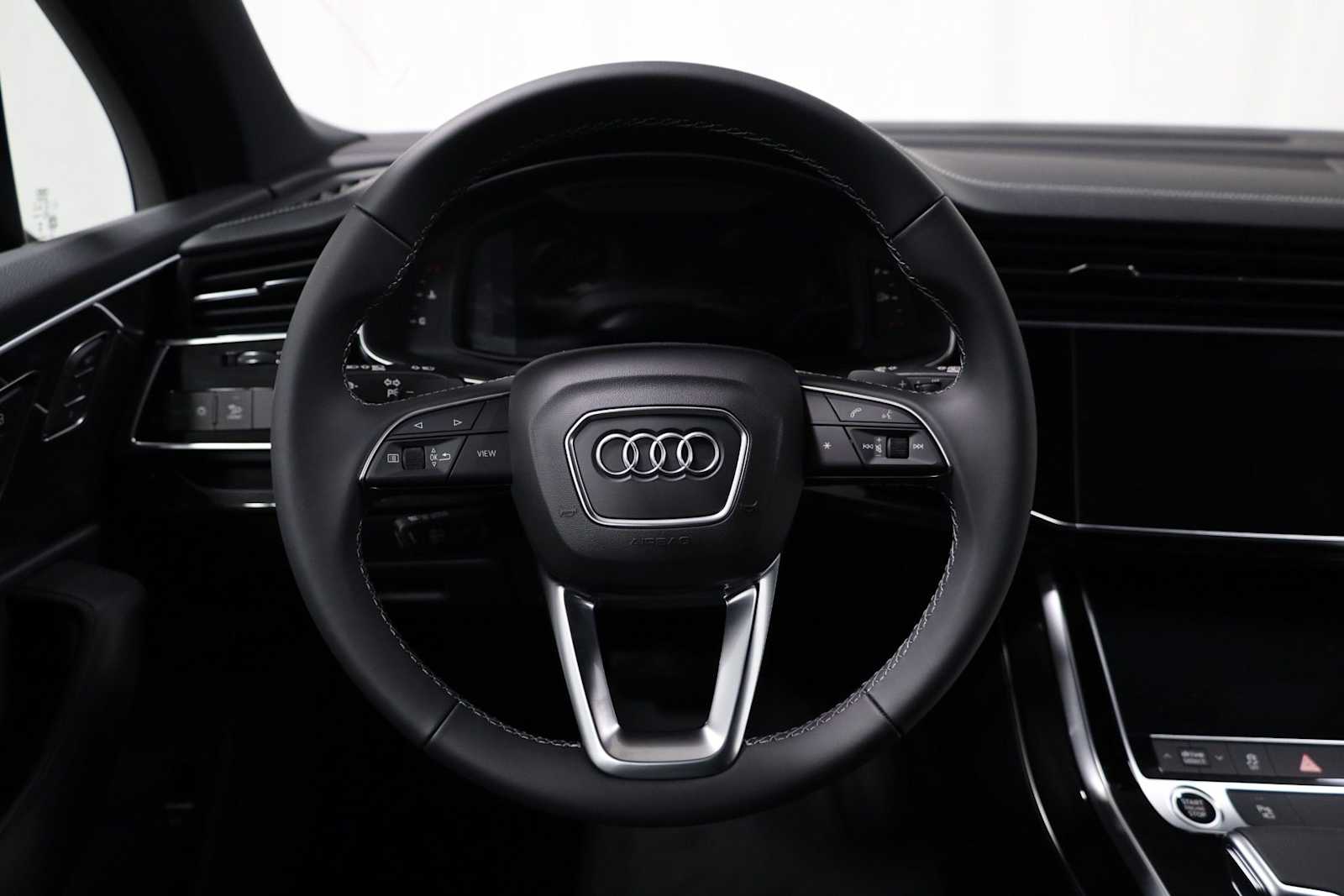 Thumbnail: 2026 Audi Q7 - 23