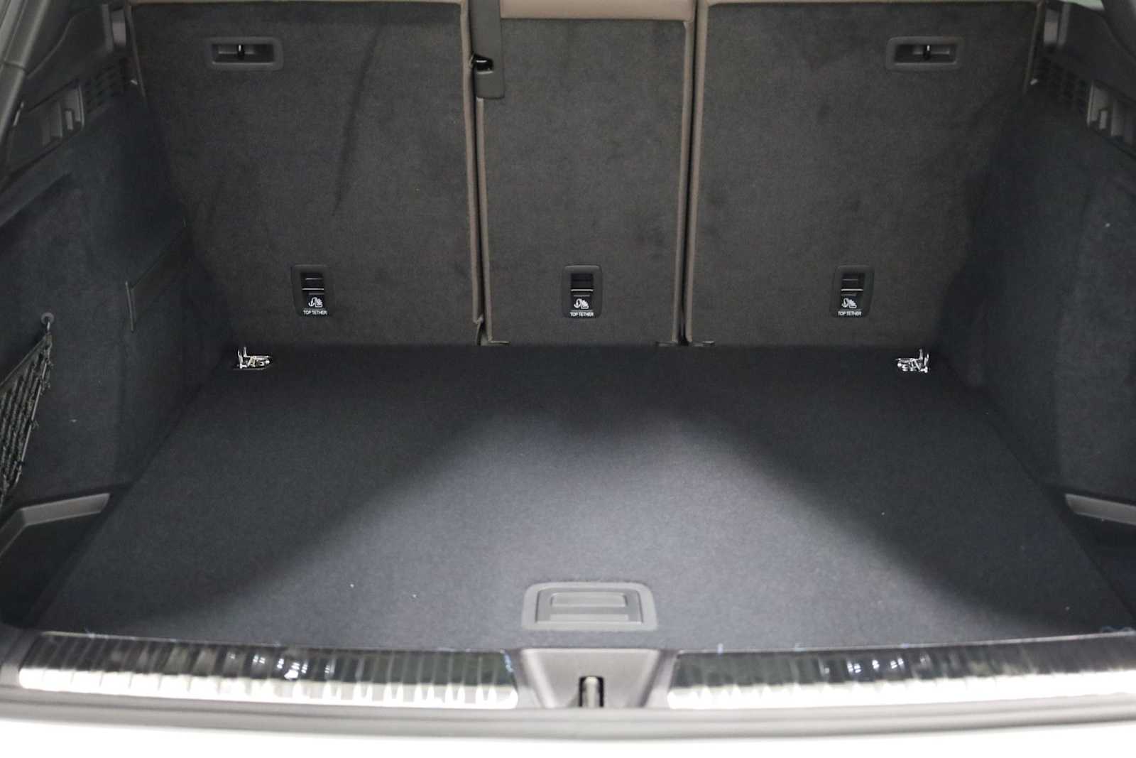 Thumbnail: 2025 Audi Q5 - 39